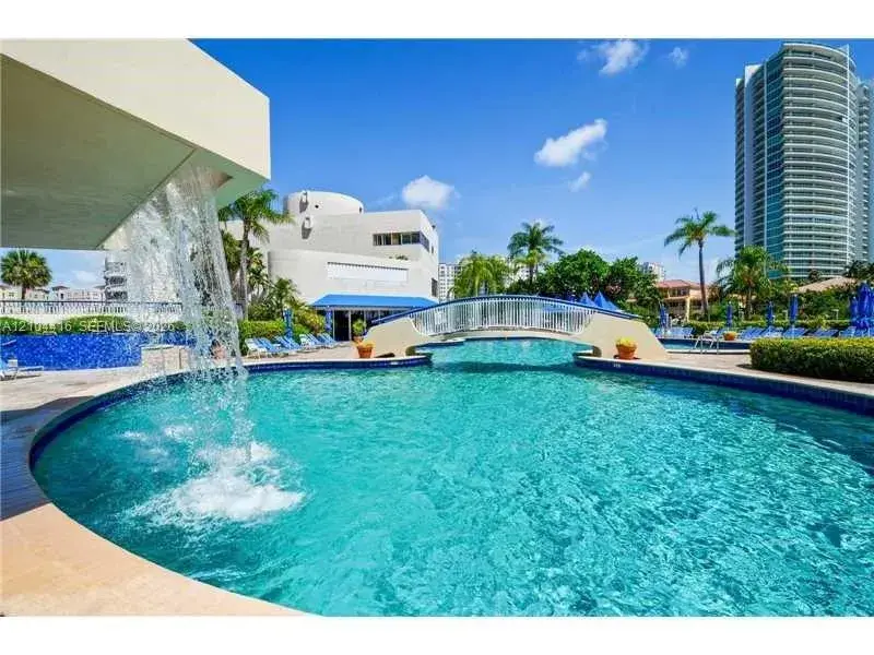 2 bedroom 2 bath Residential Lease for rent at 19707 Turnberry Way # 18L, Aventura FL 33180