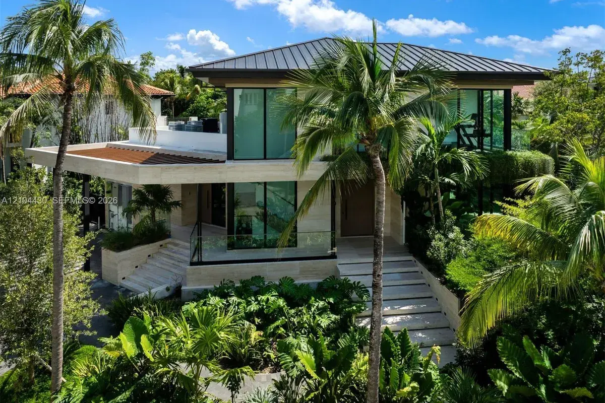 360 Harbor Ln, Key Biscayne FL 33149