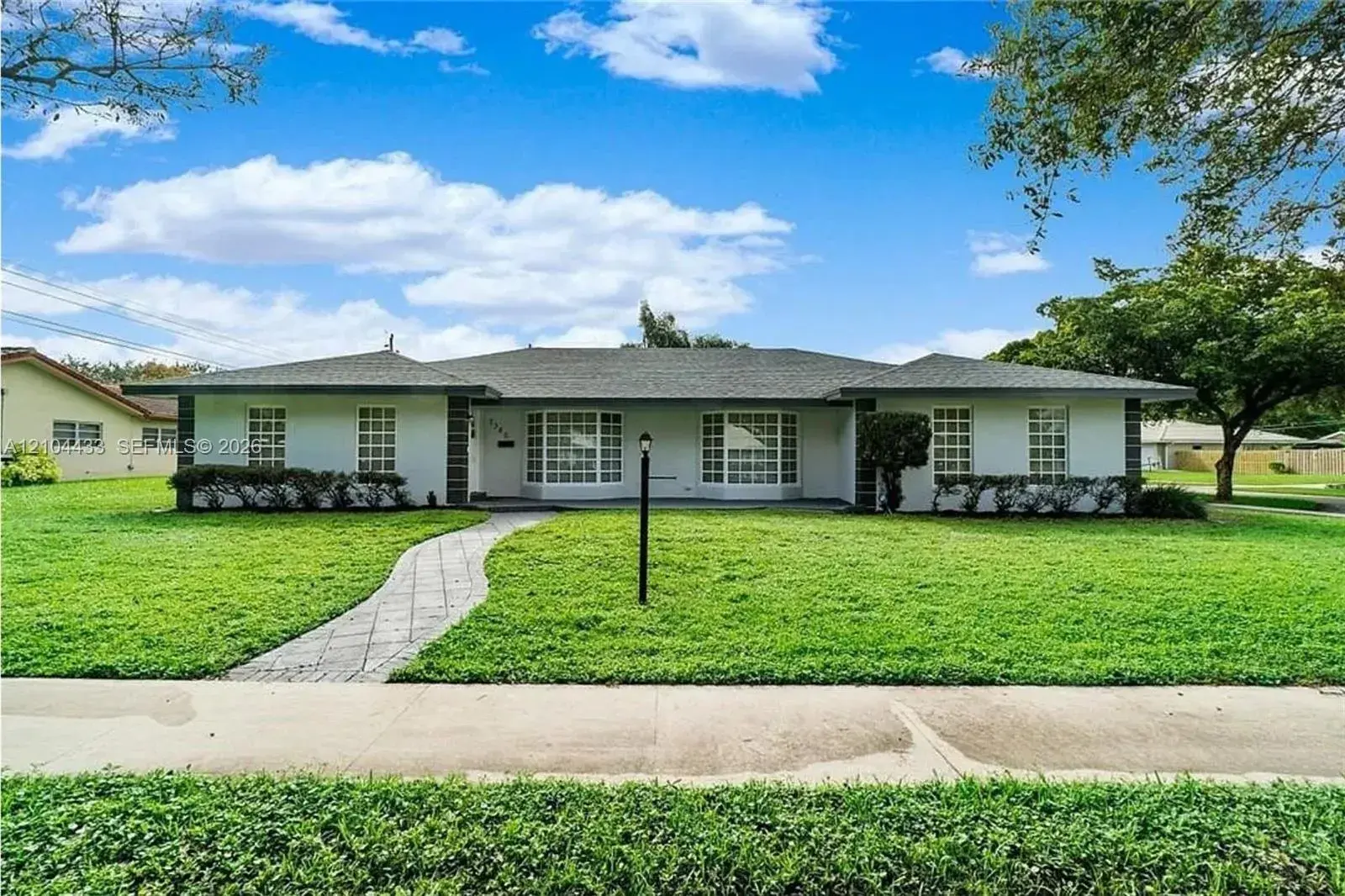 4 bedroom 3 bath Residential for sale at 7380 NW 9th St, Plantation FL 33317