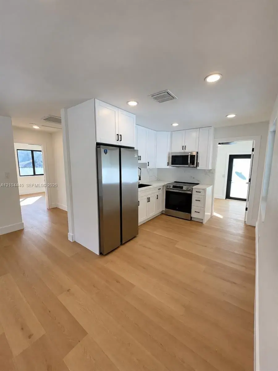 6420 Franklin St, Hollywood FL 33024