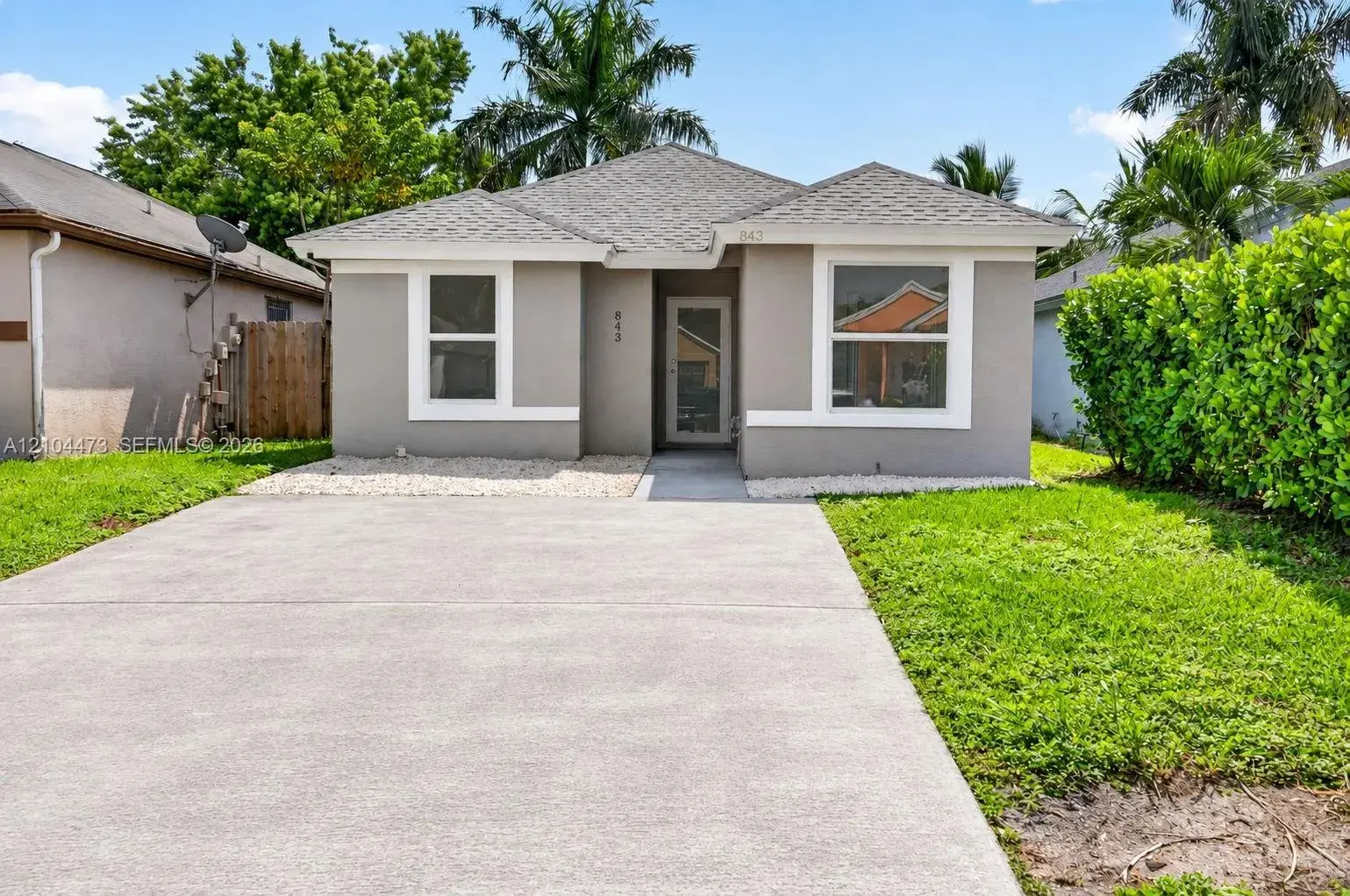 843 SW 10th St, Florida City FL 33034