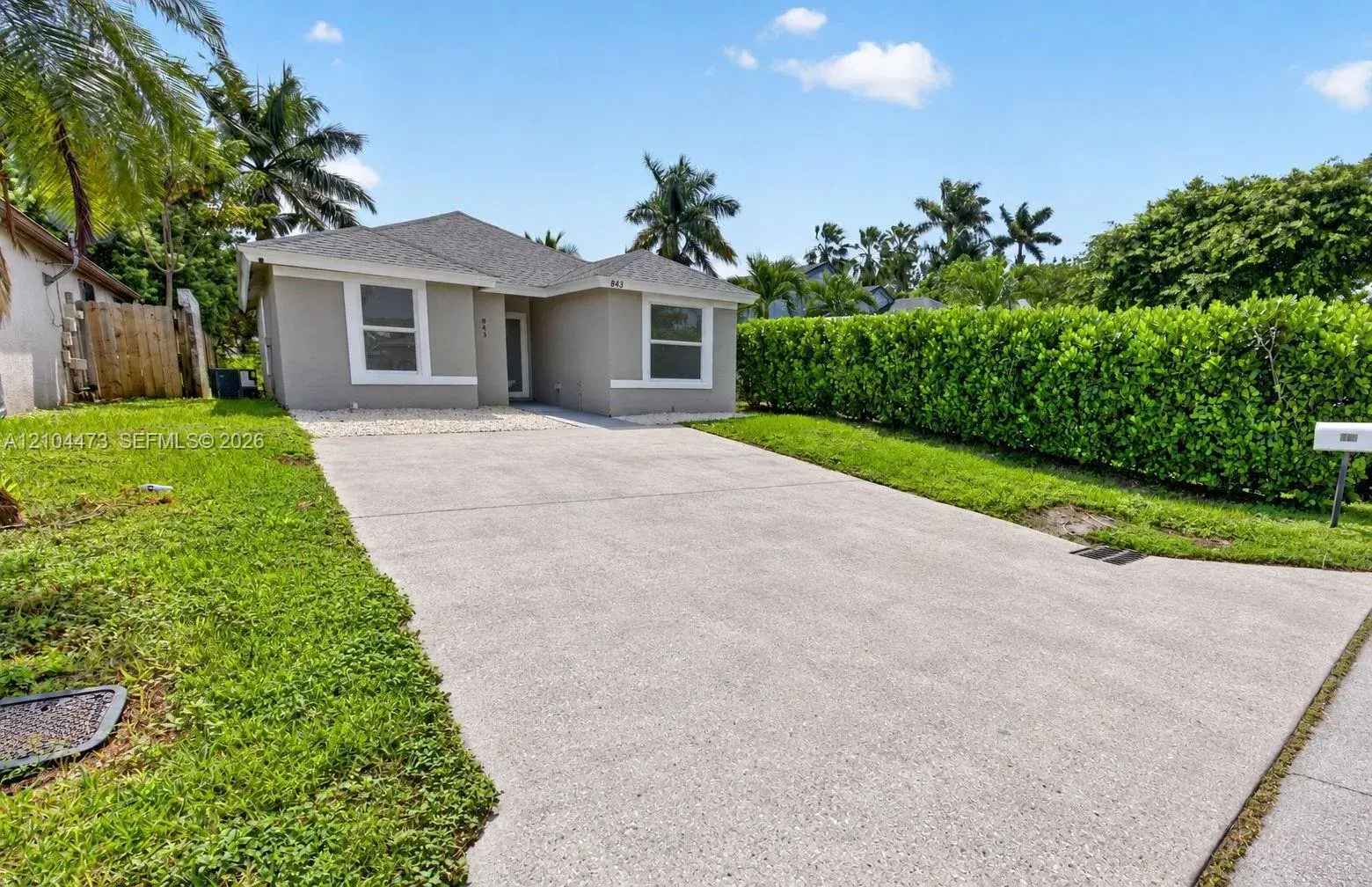 843 SW 10th St, Florida City FL 33034