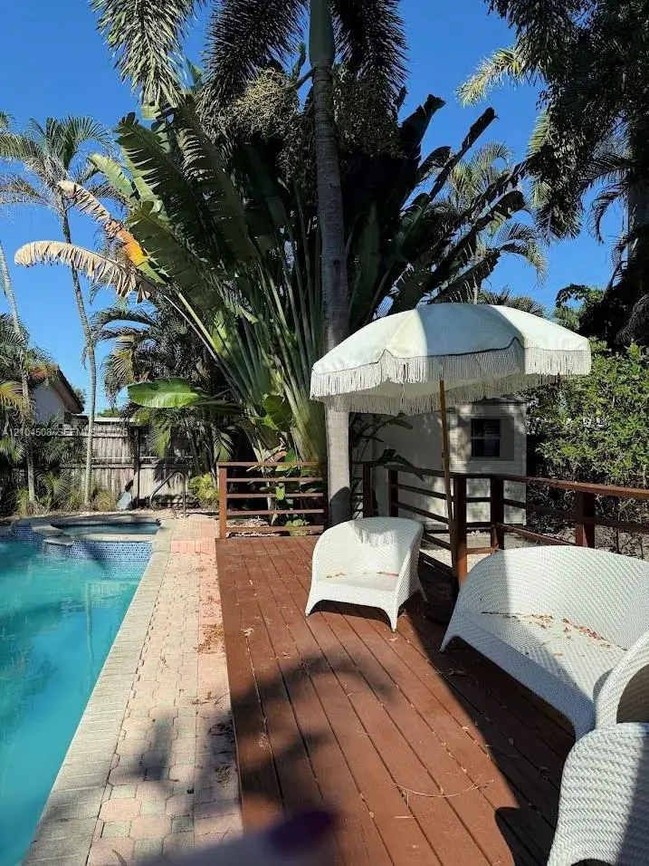 3 bedroom 2 bath Residential Lease for rent at 1811 N 40th Ave, Hollywood FL 33021