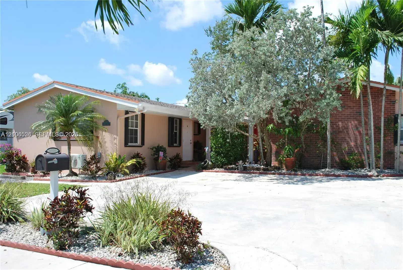 5 bedroom 3 bath Residential for sale at 9990 Marlin Rd, Cutler Bay FL 33157