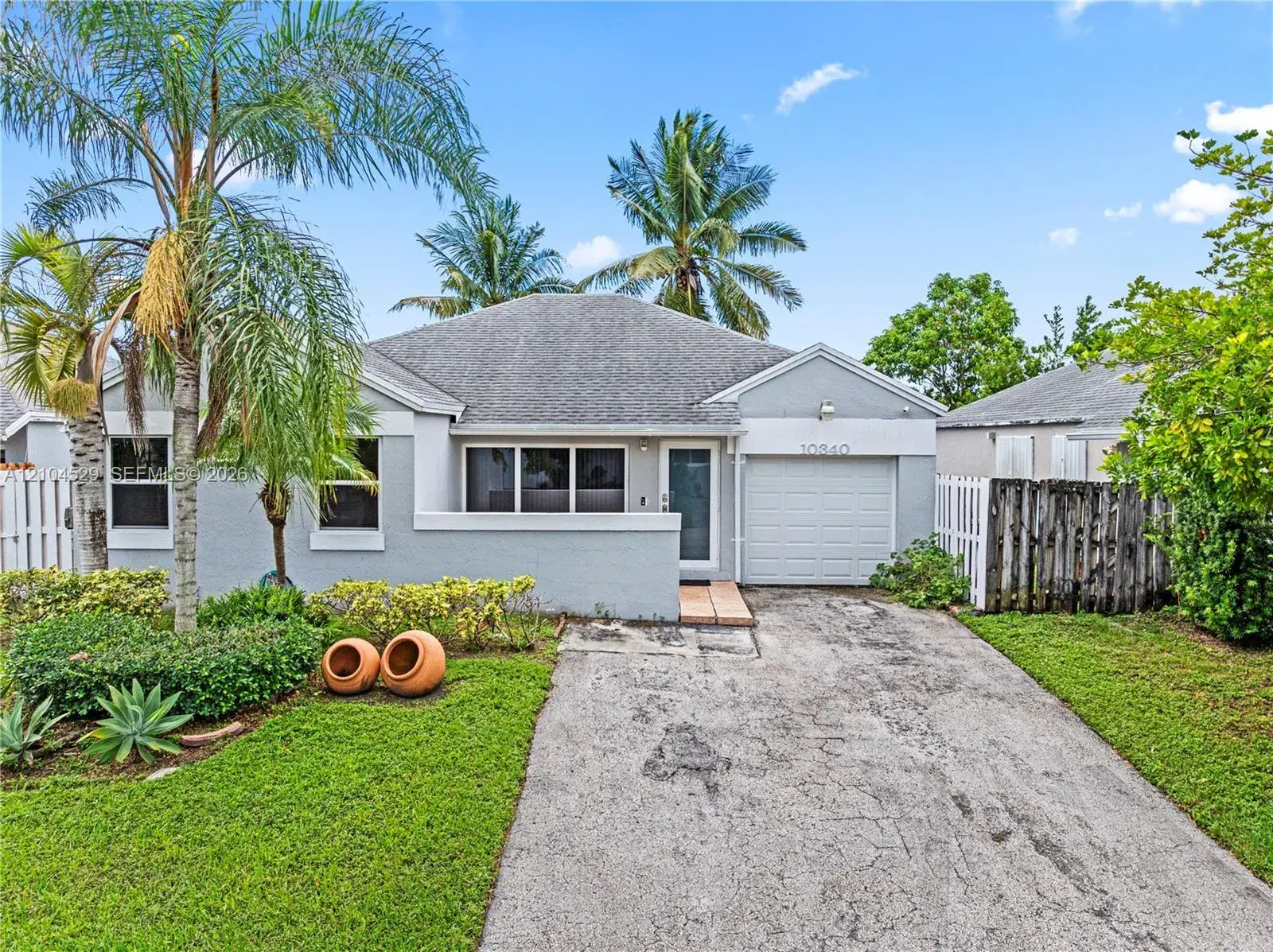 3 bedroom 2 bath Residential for sale at 10340 SW 208th Ln, Cutler Bay FL 33189