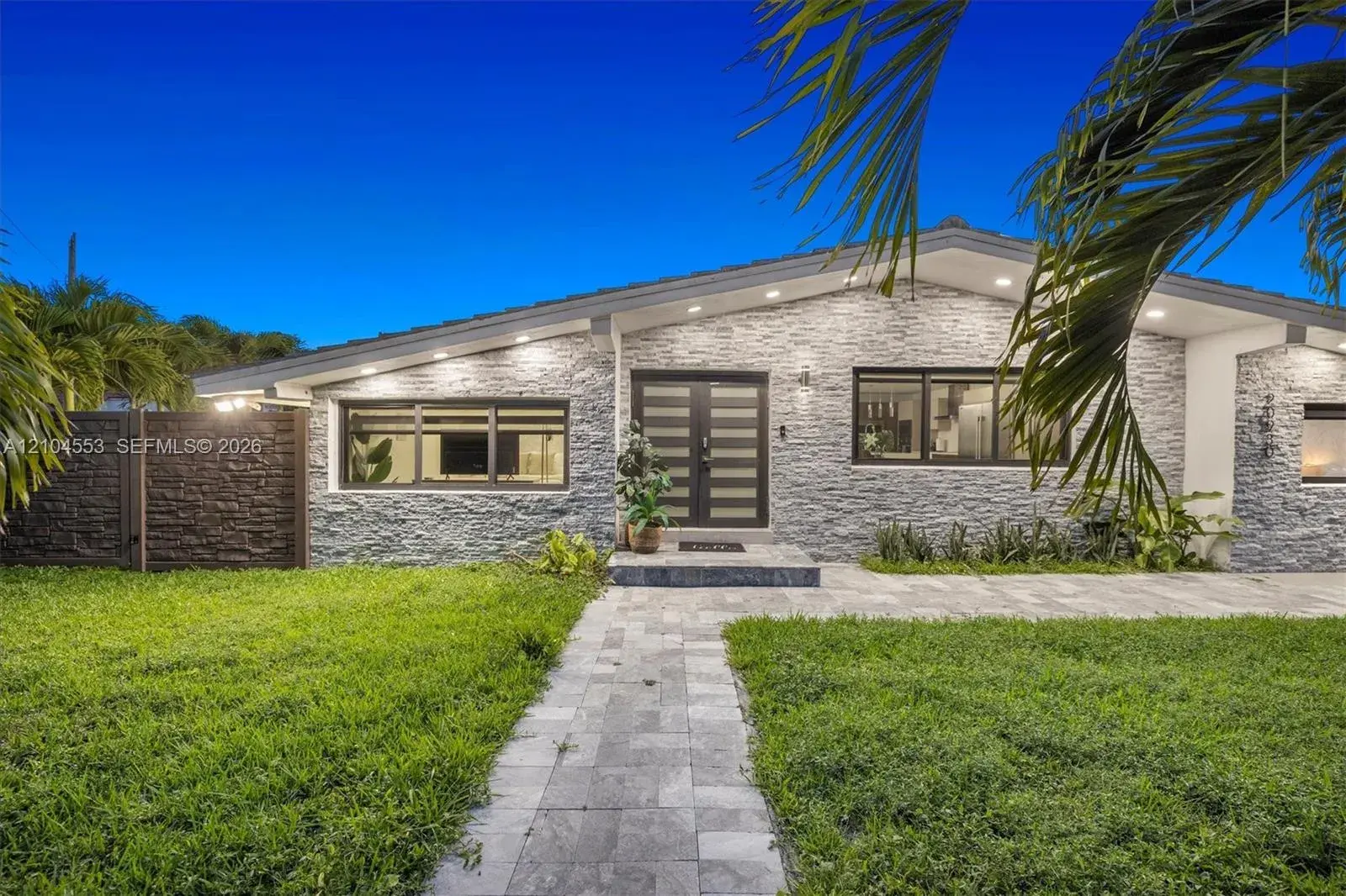20930 NE 26th Ave, Miami FL 33180