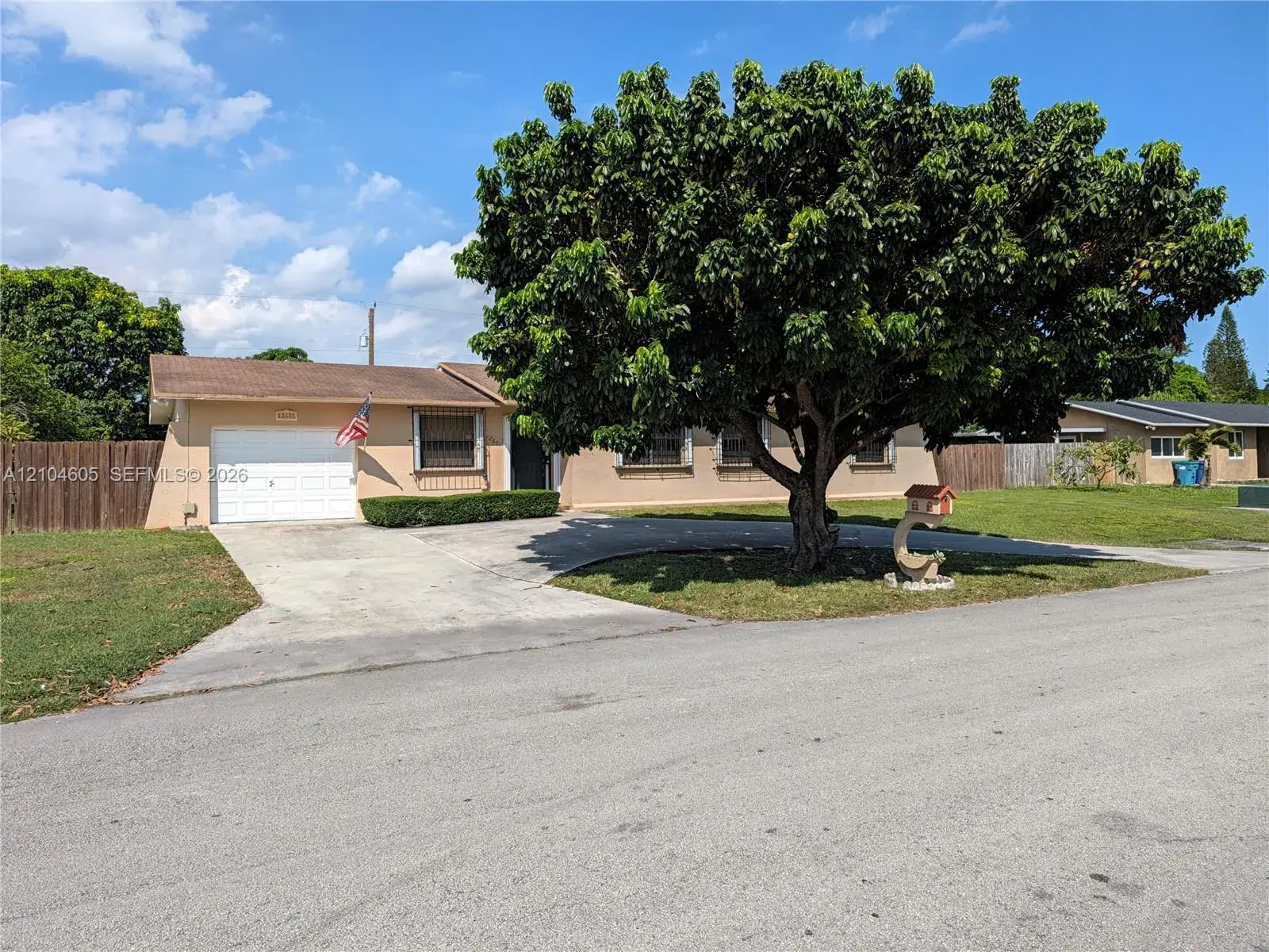 3 bedroom 2 bath Residential for sale at 12601 SW 195th Ter, Miami FL 33177