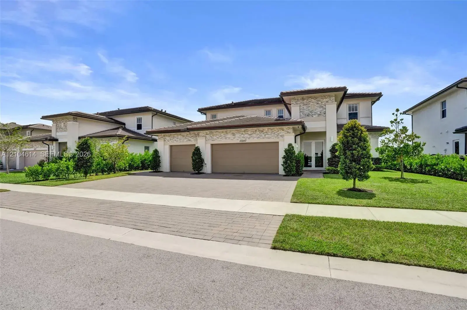 5 bedroom 4 bath Residential for sale at 12240 SW 44th Ct, Davie FL 33330
