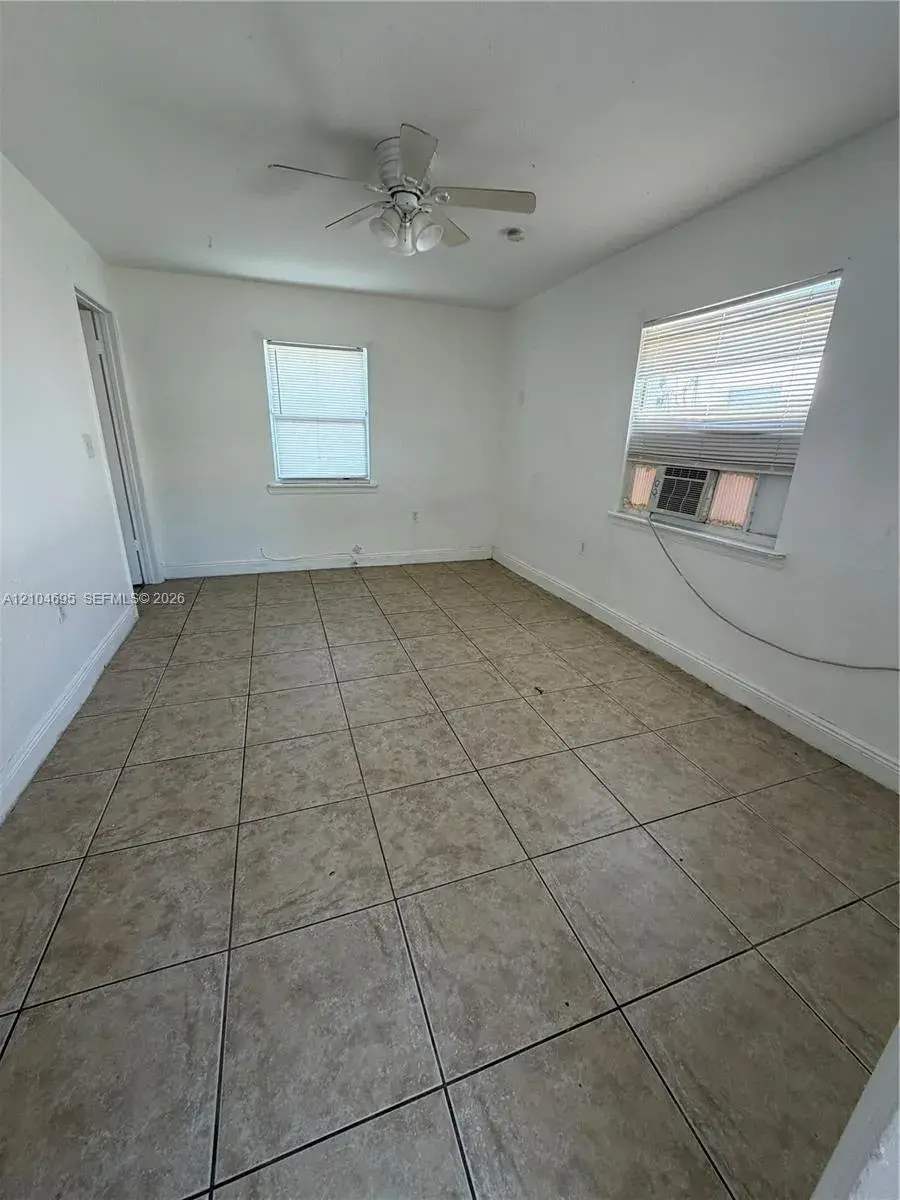 1 bath Residential Lease for rent at 1842 Johnson St # 3, Hollywood FL 33020