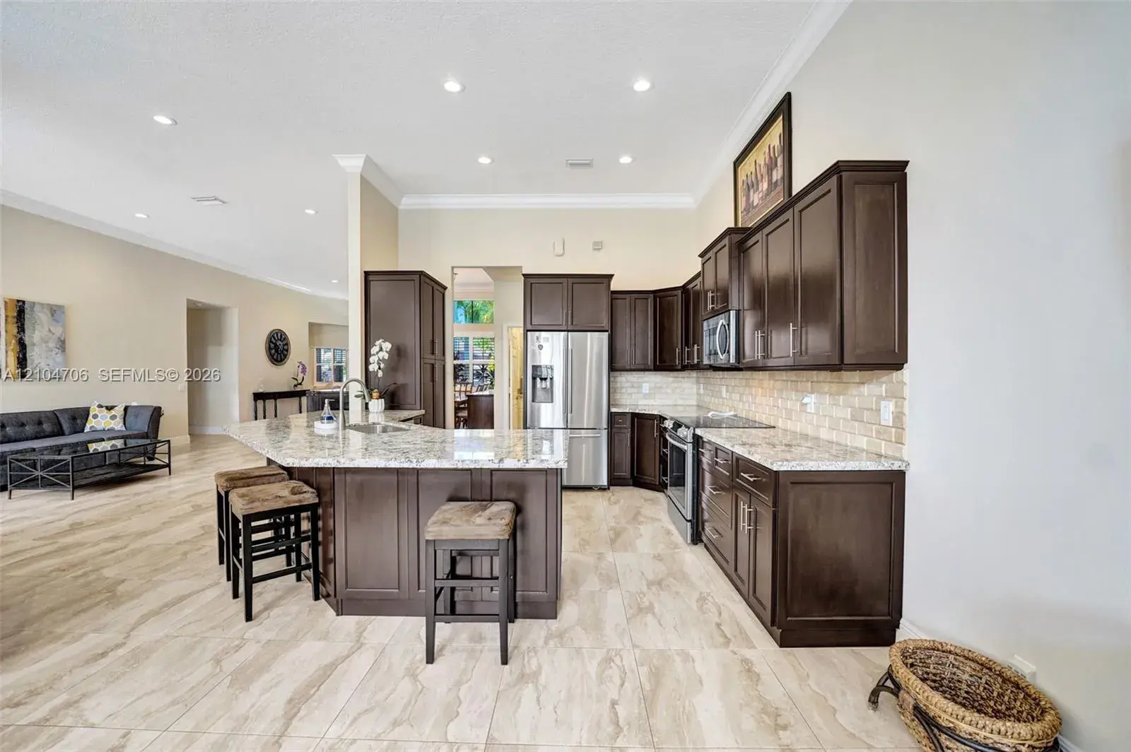 5 bedroom 3 bath Residential for sale at 2390 Pheasant Ln, Weston FL 33327