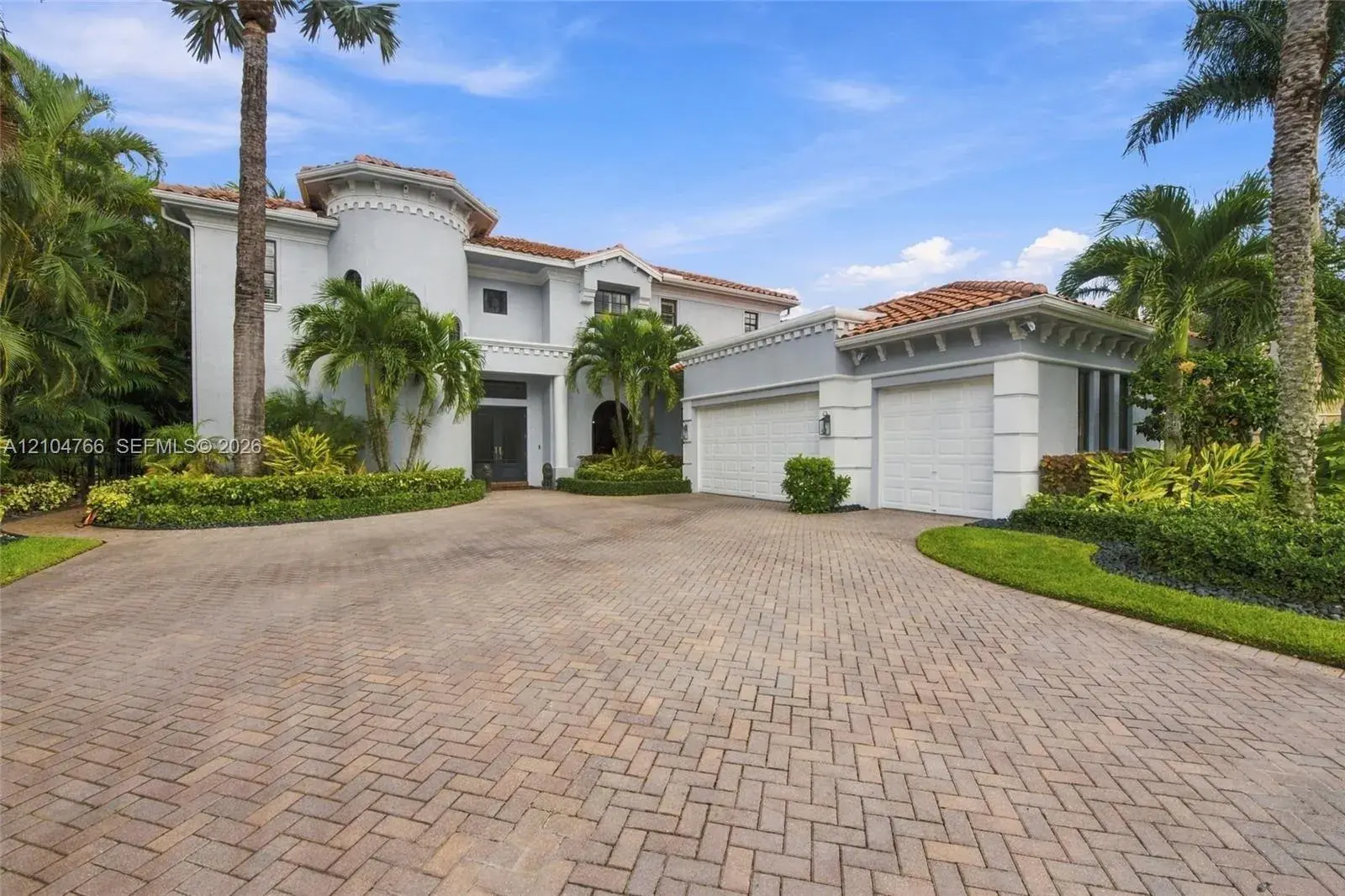 5123 Isabella Dr, Palm Beach Gardens FL 33418