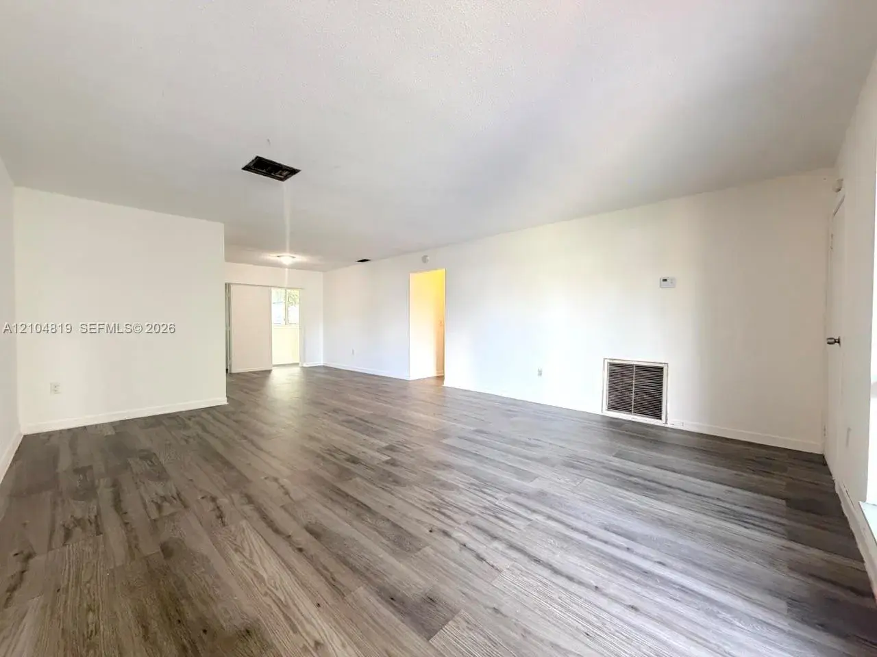 8590 NW 25th Ct, Sunrise FL 33322