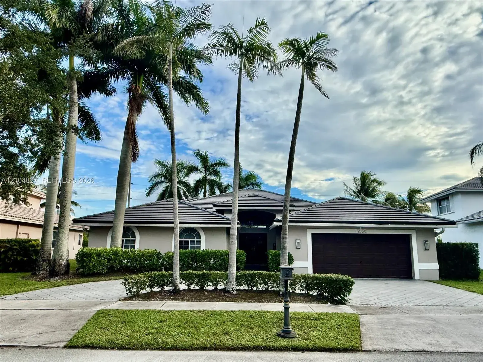 5 bedroom 3 bath Residential for sale at 17558 SW 13th St, Pembroke Pines FL 33029
