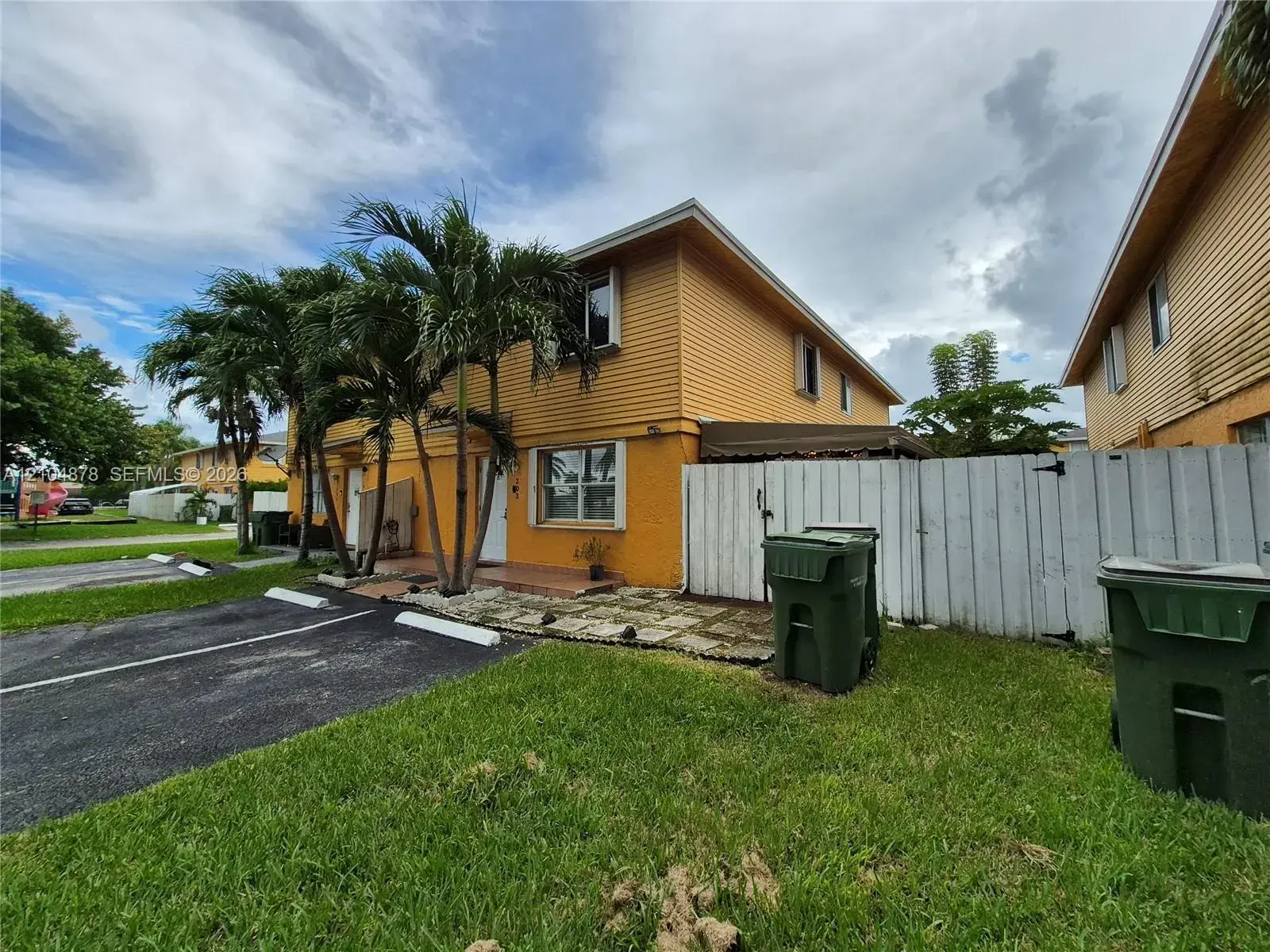 2 bedroom 1 bath Residential for sale at 203 NE 12th Ave # 203, Homestead FL 33030