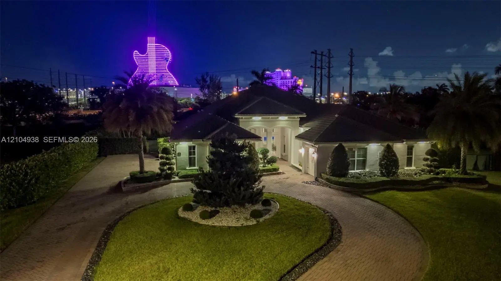 5 bedroom 3 bath Residential for sale at 5202 S Sterling Ranch Cir, Davie FL 33314