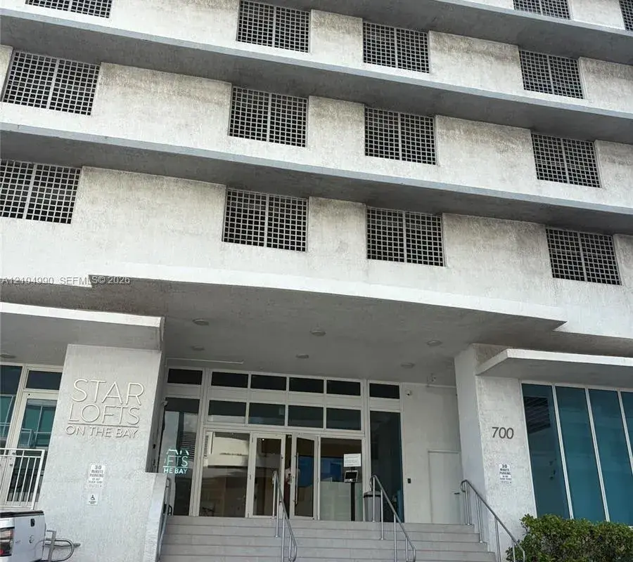 700 NE 25th St # 1801, Miami FL 33137