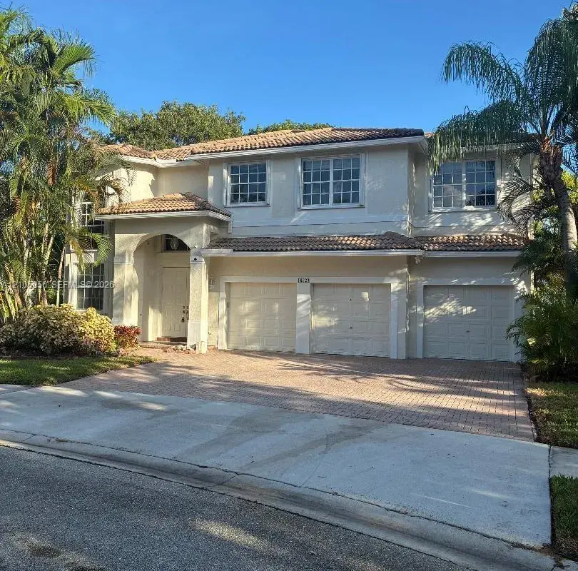 16729 Amber Lk, Weston FL 33331