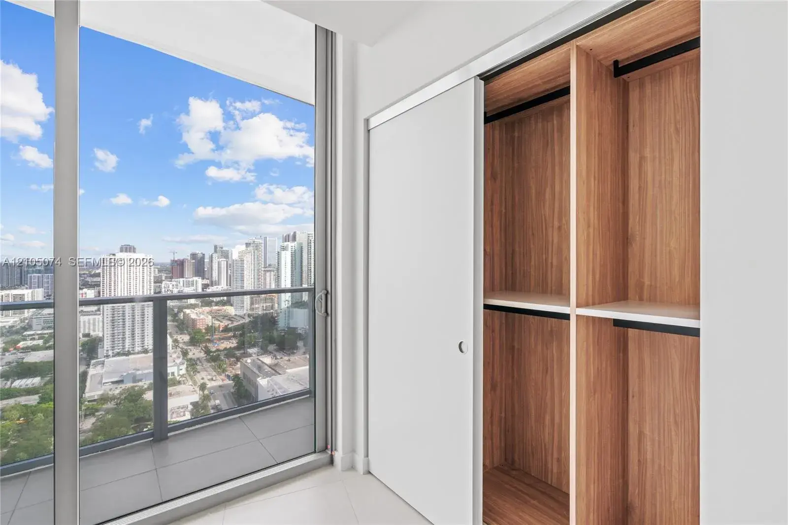 1 bedroom 1 bath Residential for sale at 1400 Biscayne Blvd # 3407, Miami FL 33132