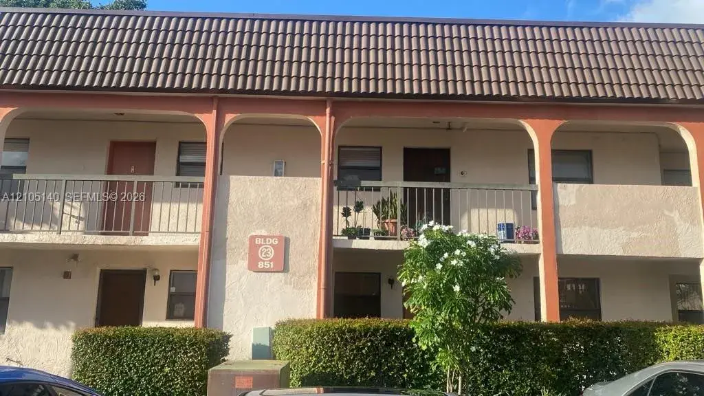 2 bedroom 2 bath Residential for sale at 851 NE 209th Ter # 23, Miami FL 33179