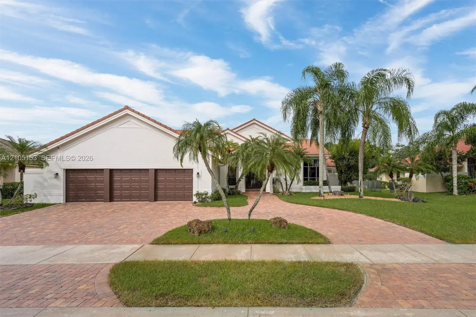 5 bedroom 4 bath Residential for sale at 355 Coconut Cir, Weston FL 33326