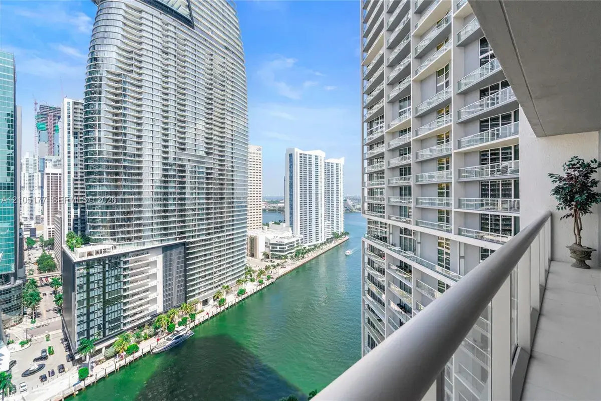 475 Brickell Ave # 2414, Miami FL 33131