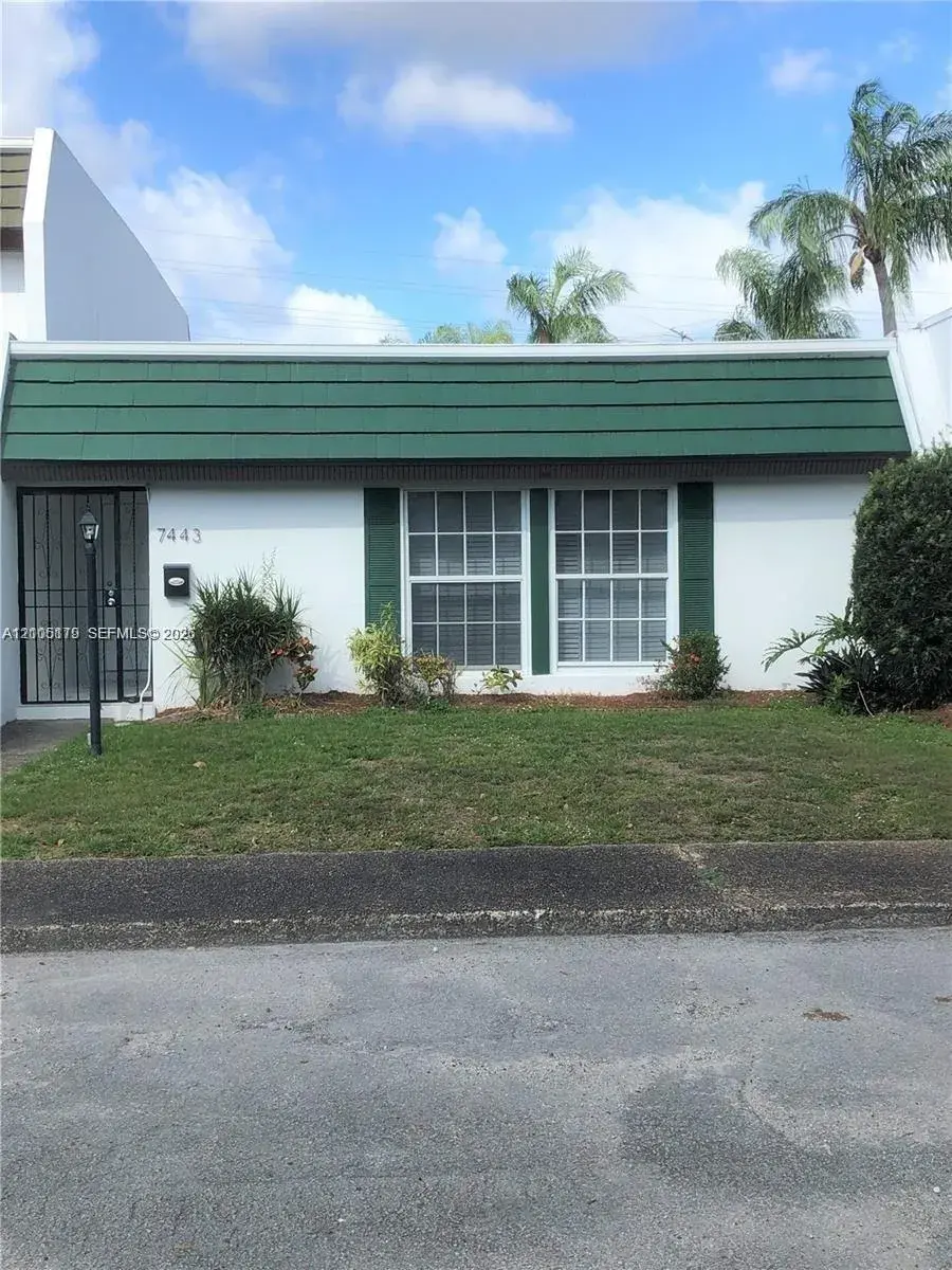2 bedroom 1 bath Residential for sale at 7443 Twin Sabal Dr, Miami Lakes FL 33014