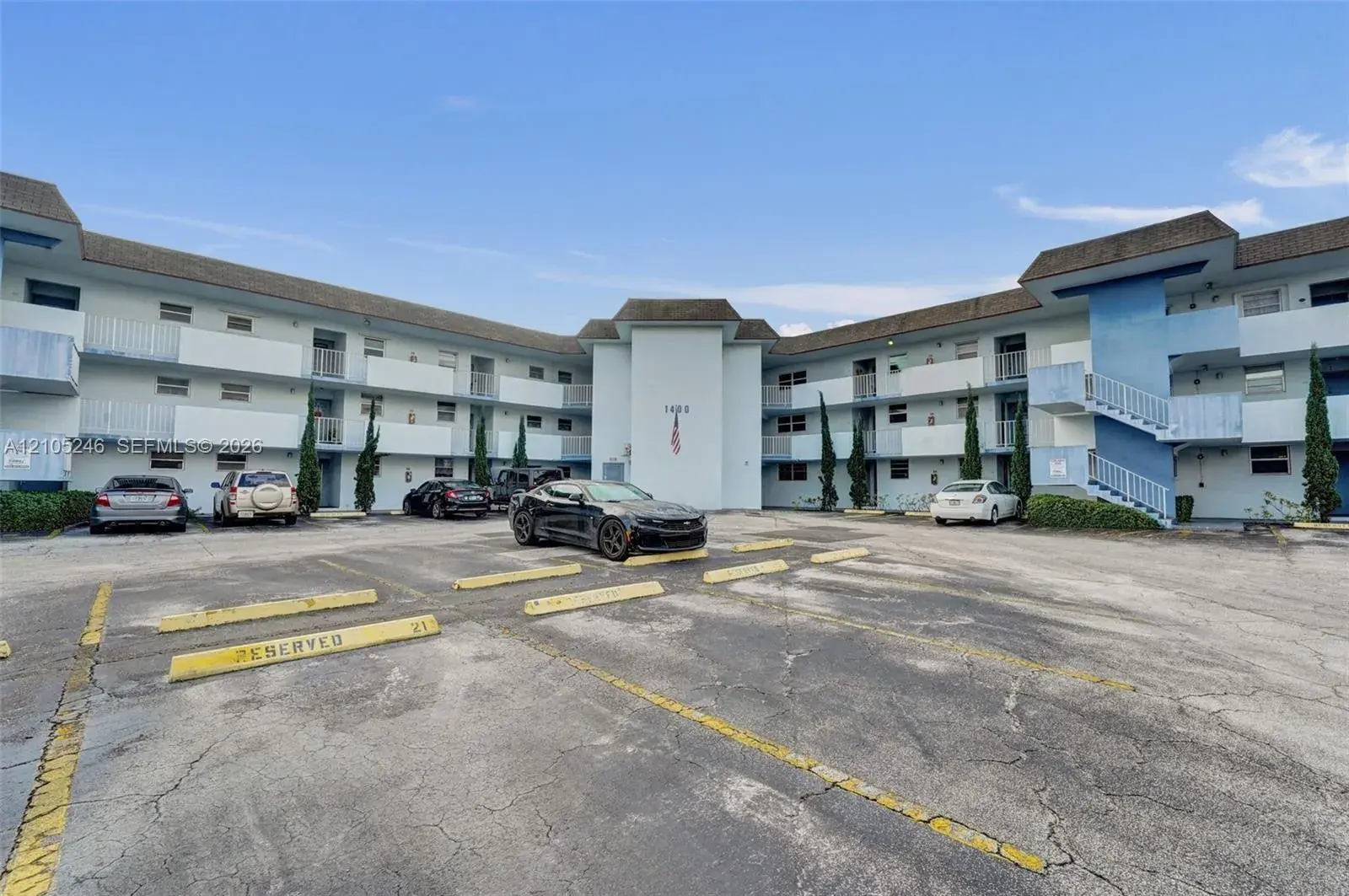 2 bedroom 2 bath Residential for sale at 1400 Tallwood Ave # 207, Hollywood FL 33021