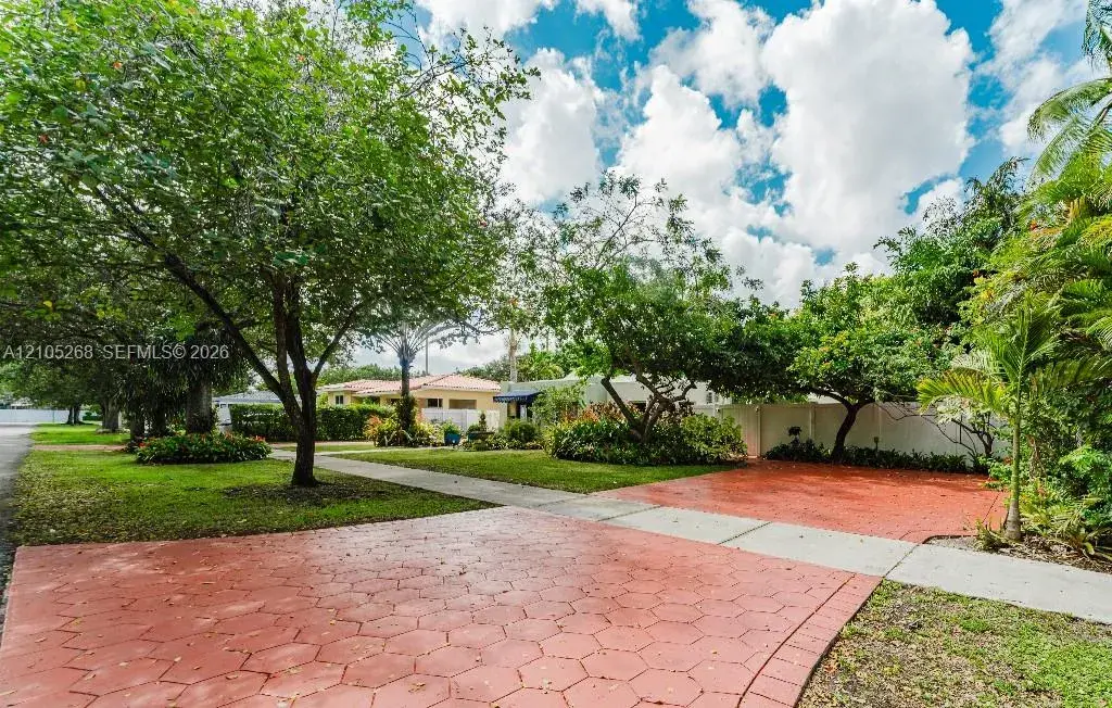 230 Miami Springs Ave, Miami Springs FL 33166