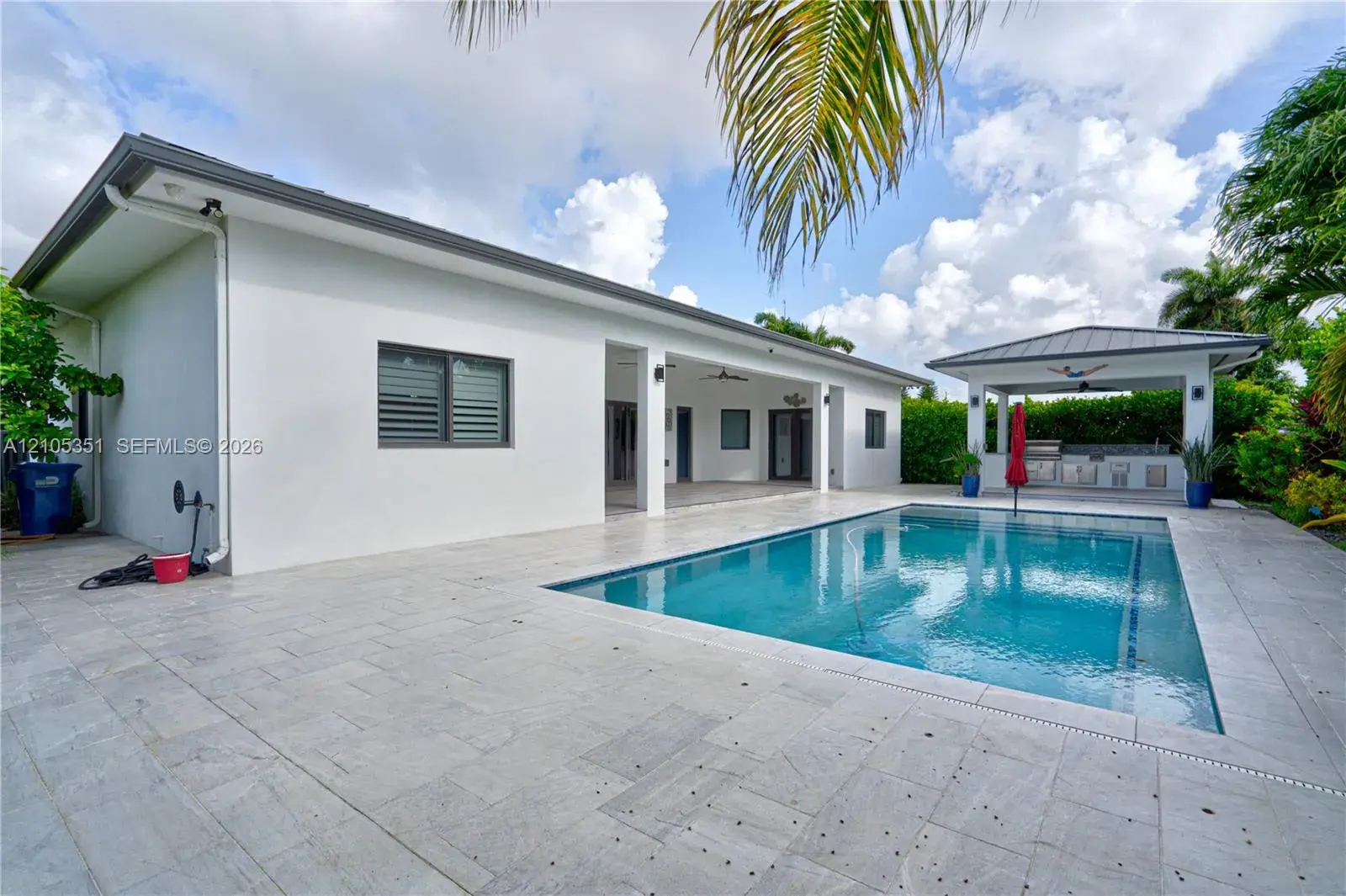 2521 SW 105th Ave, Miami FL 33165