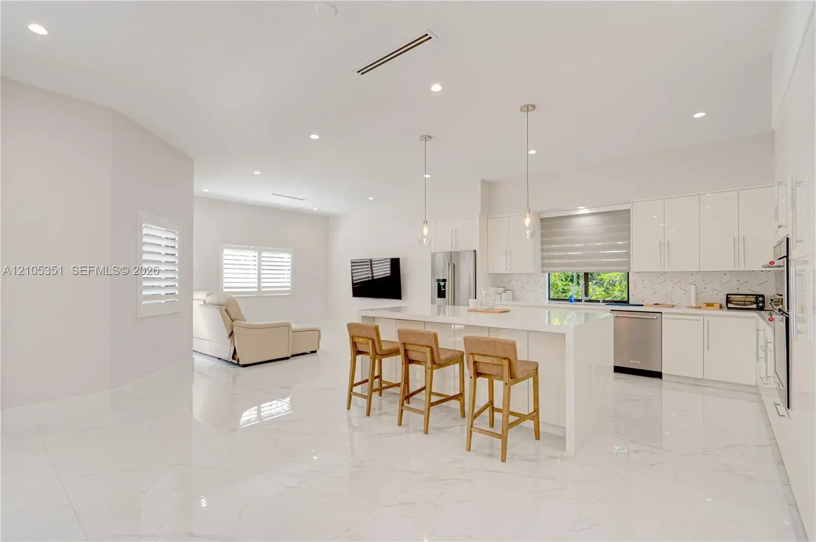 2521 SW 105th Ave, Miami FL 33165