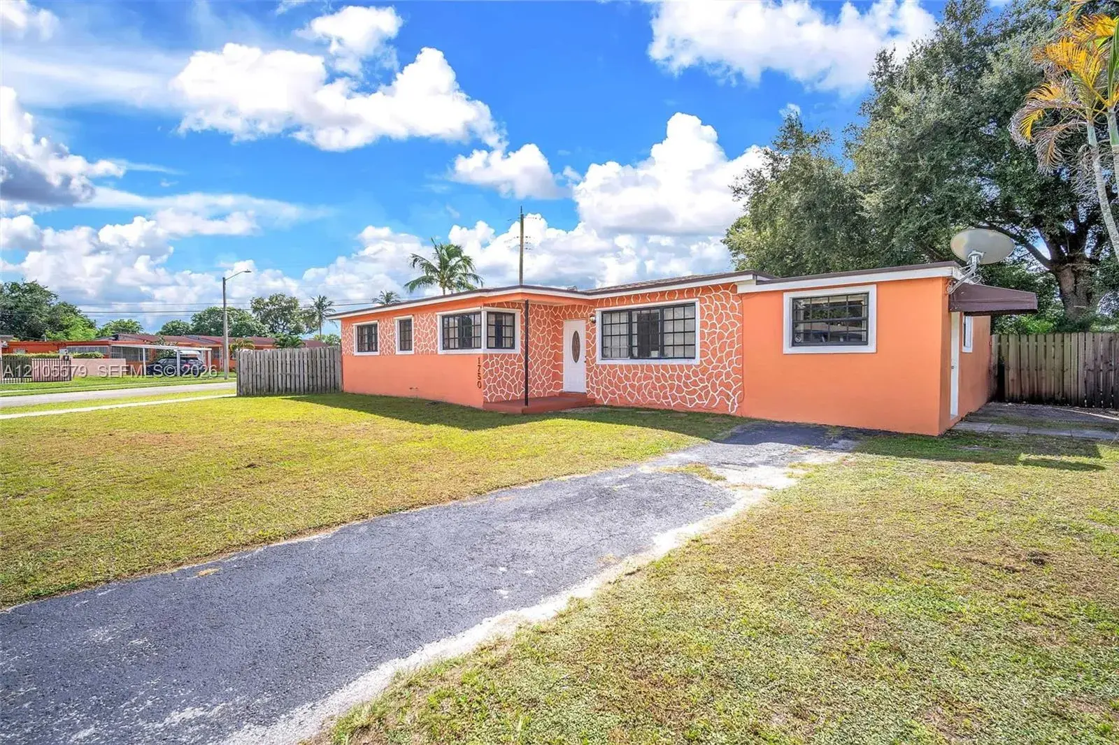 1750 NW 185th St, Miami Gardens FL 33056