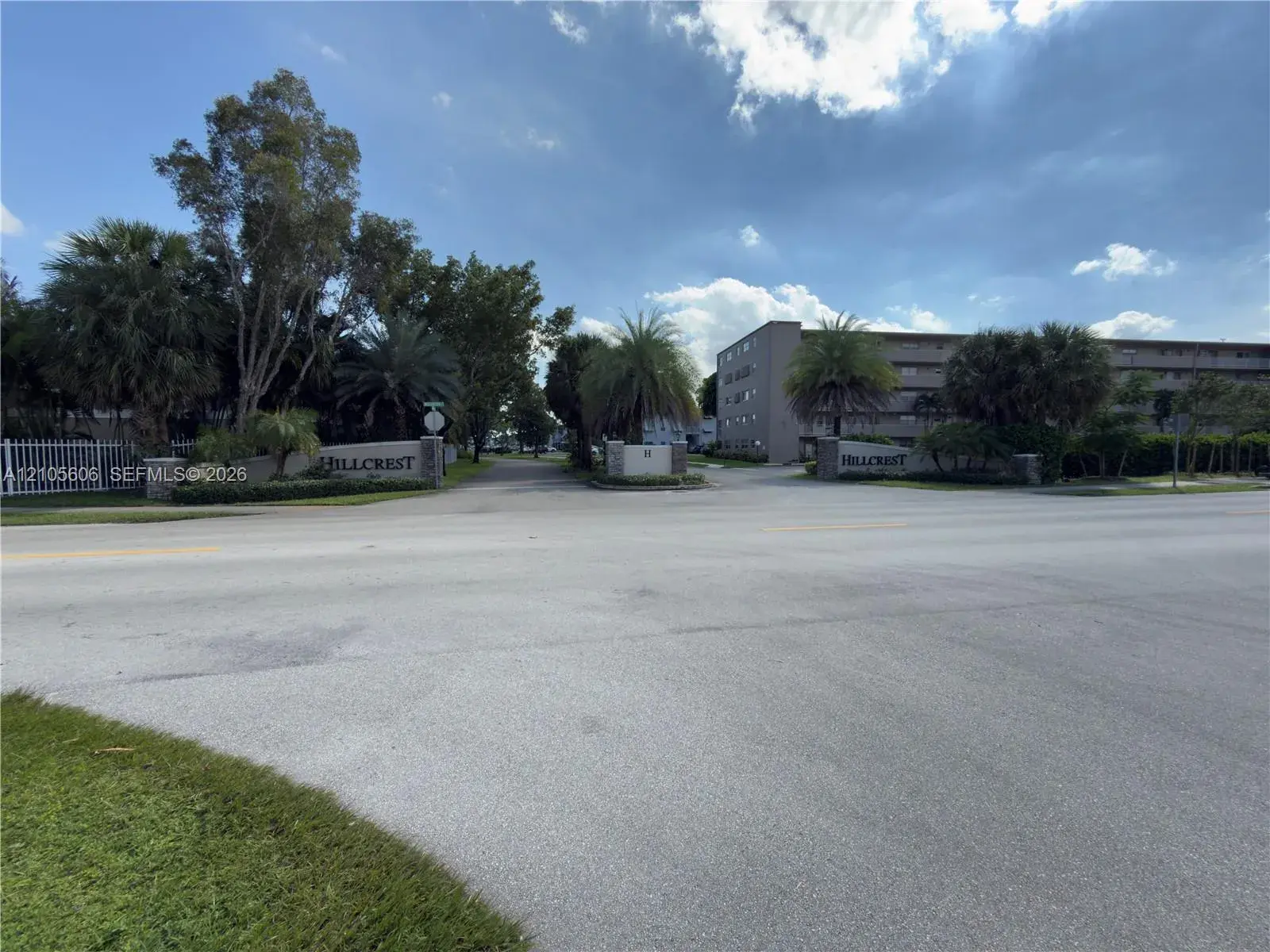 1 bedroom 1 bath Residential for sale at 1201 Hillcrest Ct # 205, Hollywood FL 33021