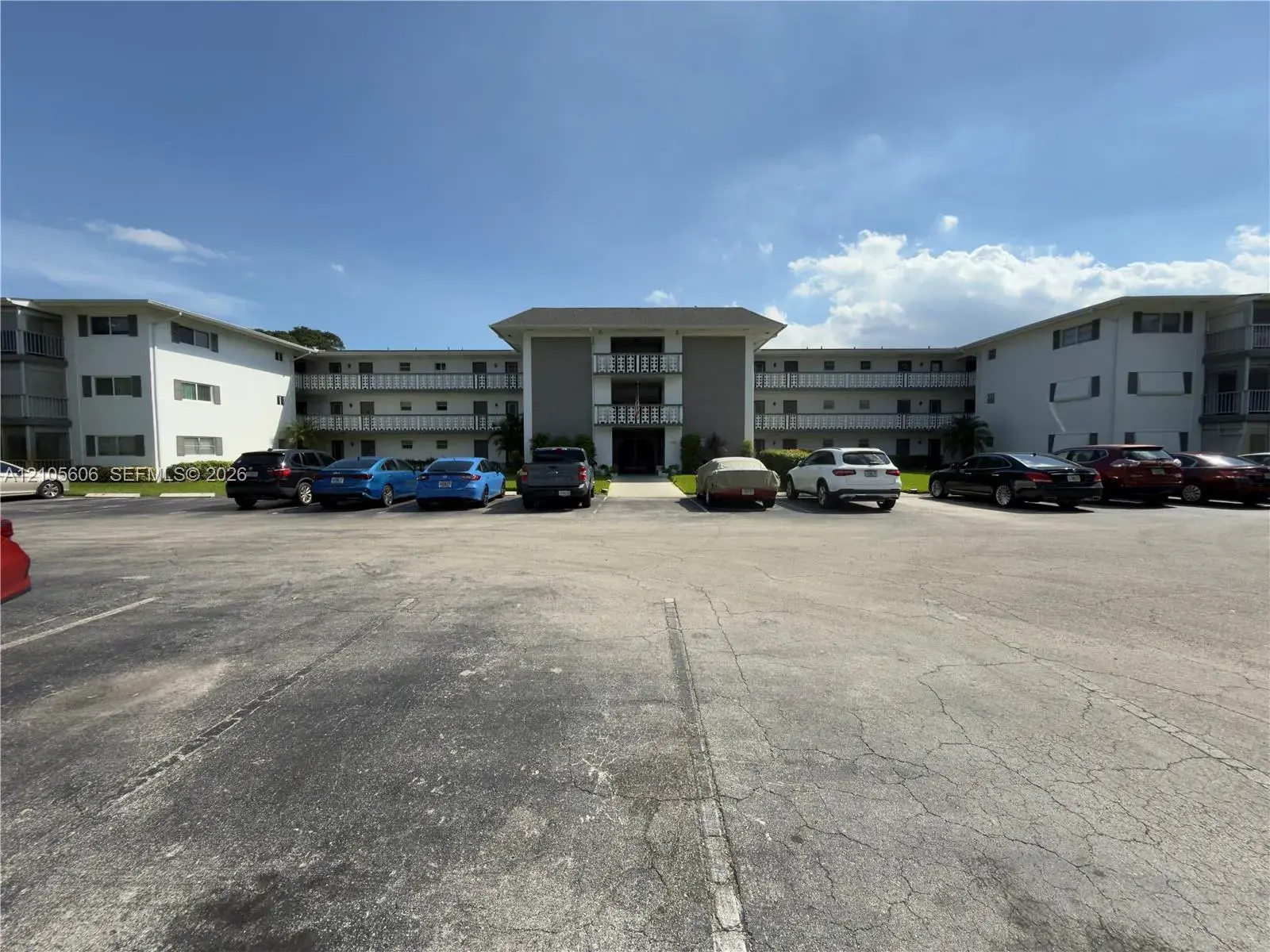 1201 Hillcrest Ct # 205, Hollywood FL 33021