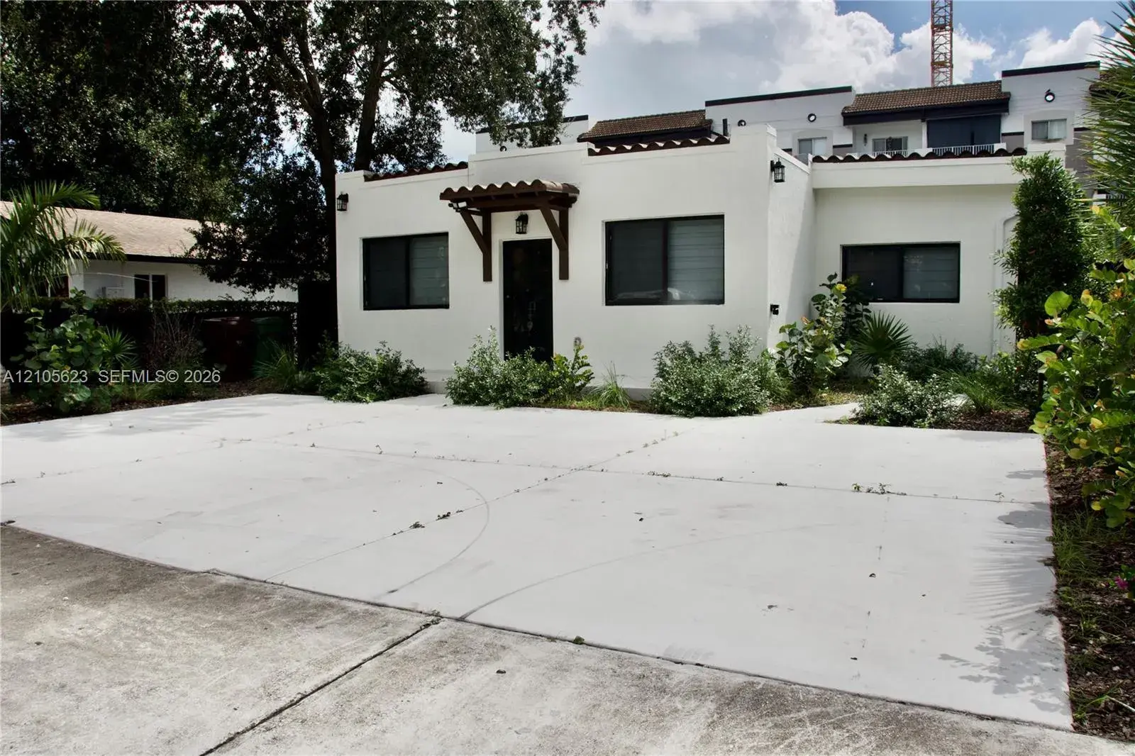 Residential Income for sale at 158 E 4th St, Hialeah FL 33010