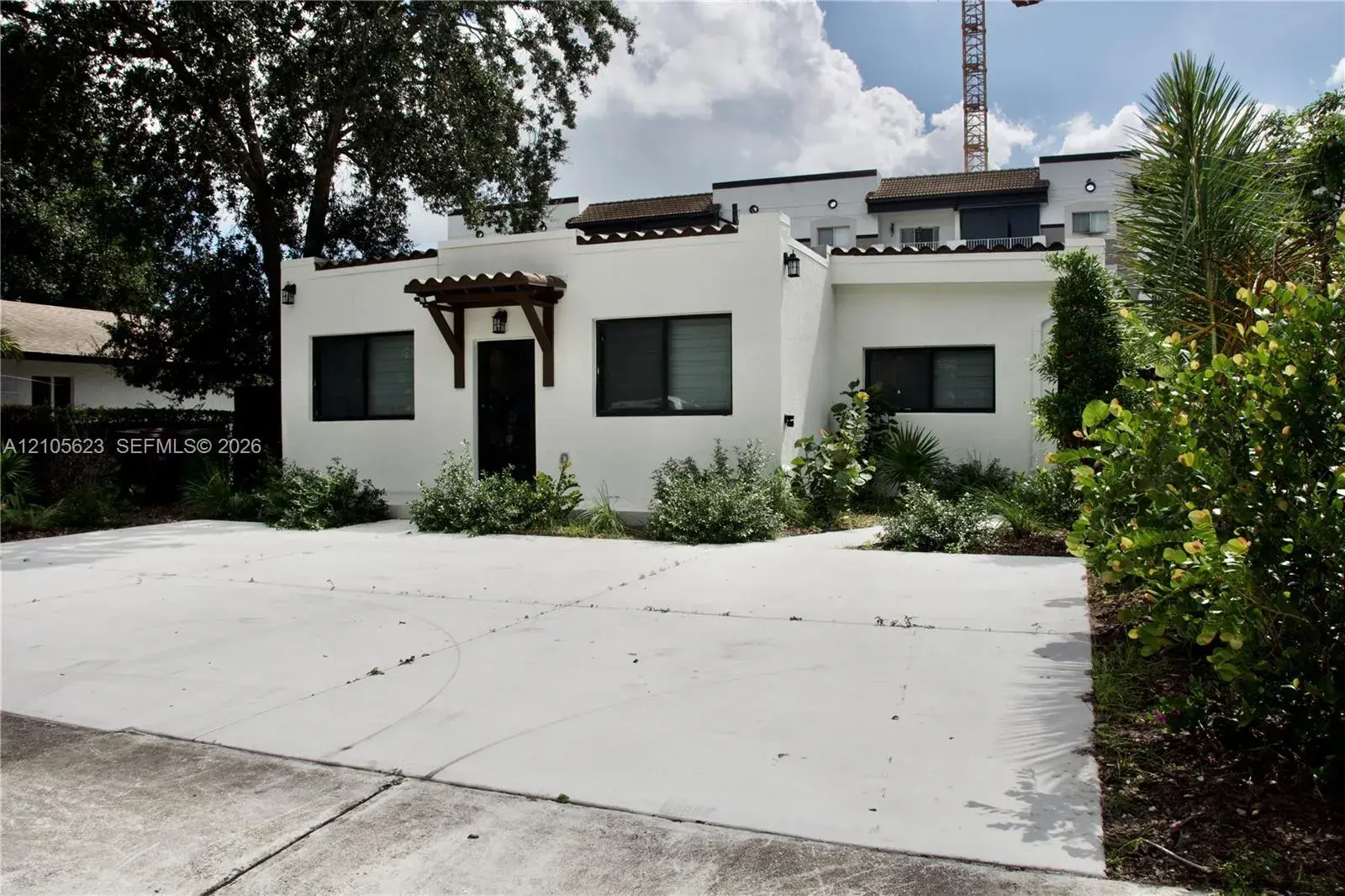158 E 4th St, Hialeah FL 33010