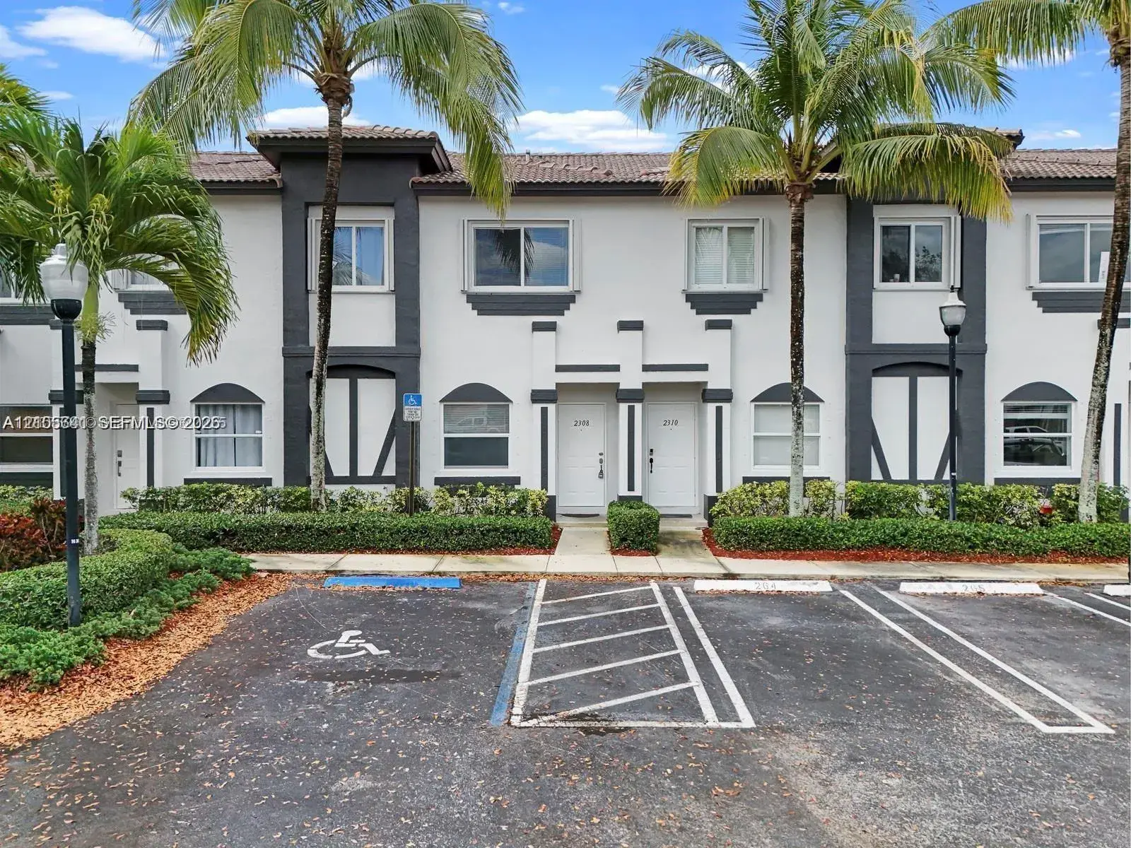 3 bedroom 2 bath Residential for sale at 2308 SE 24th Ave # 2308, Homestead FL 33035