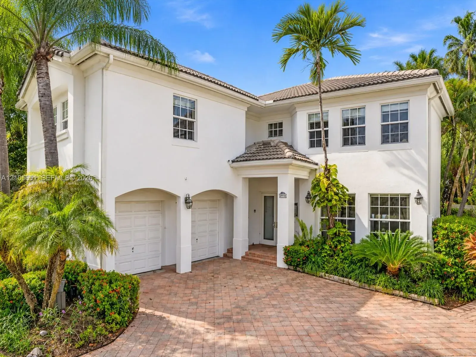 5 bedroom 3 bath Residential for sale at 20000 NE 36th PL, Aventura FL 33180