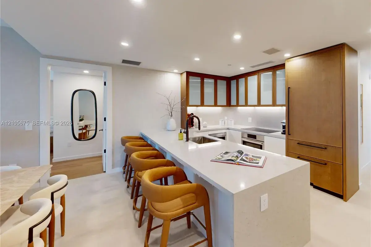 2200 Brickell Ave, Miami FL 33129