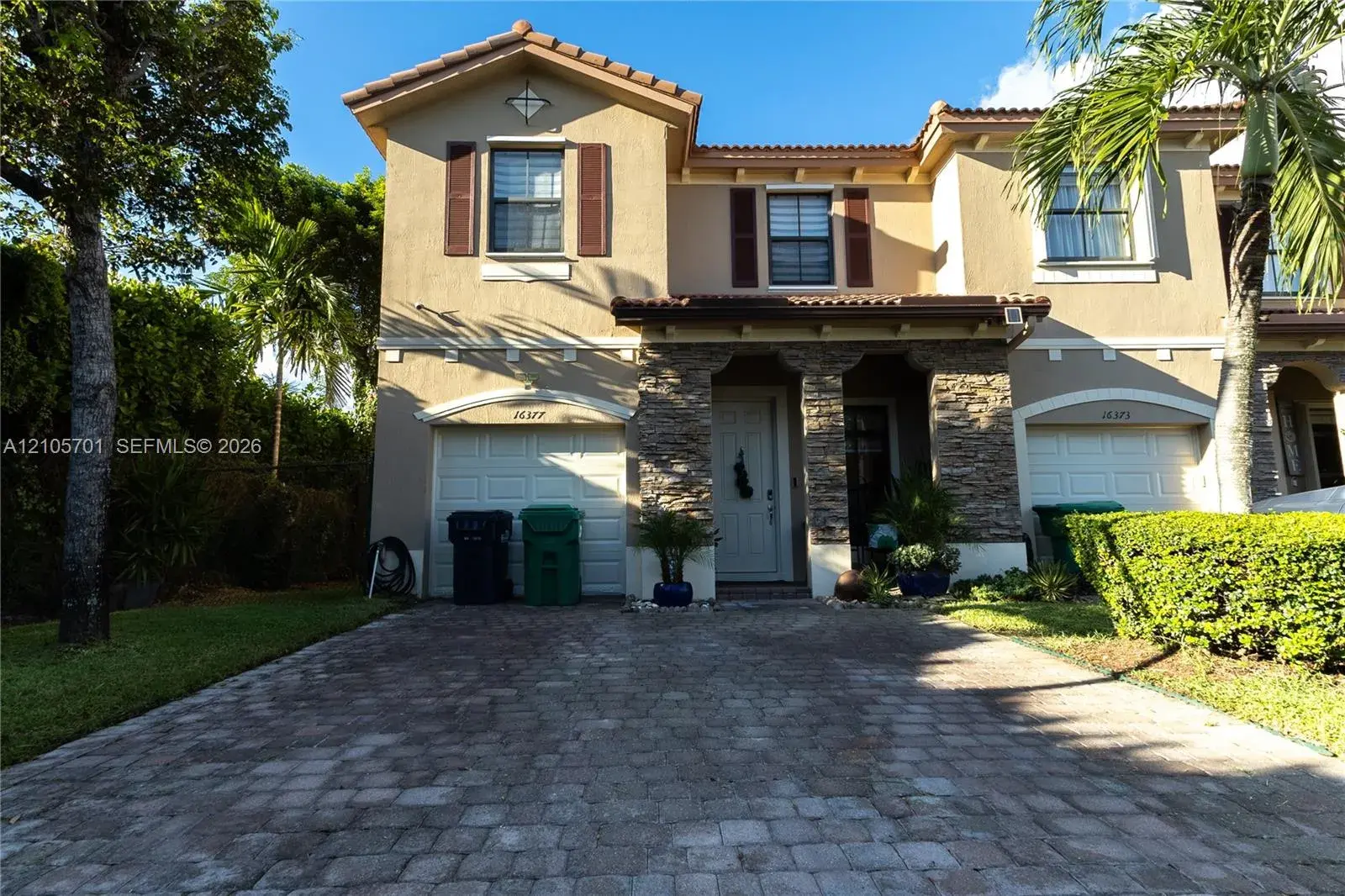 3 bedroom 2 bath Residential for sale at 16377 SW 71st Ter, Miami FL 33193