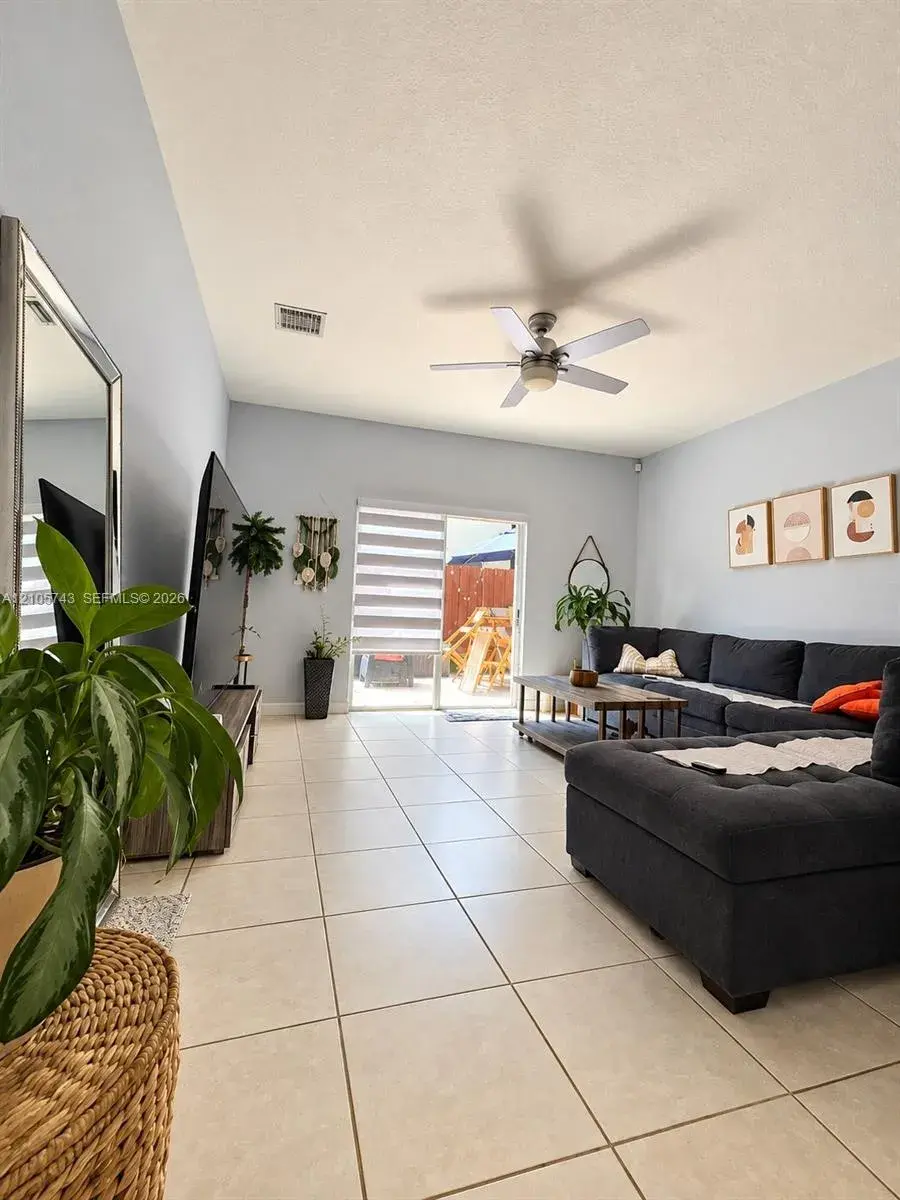 1402 SE 26th Ter, Homestead FL 33035