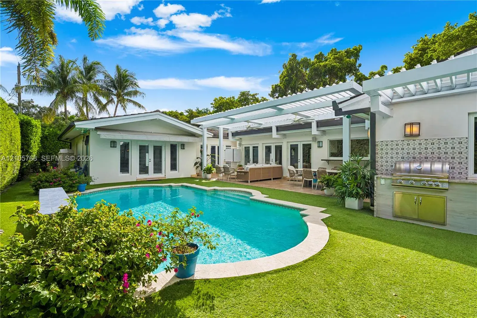 3 bedroom 3 bath Residential for sale at 725 Tiziano Ave, Coral Gables FL 33143