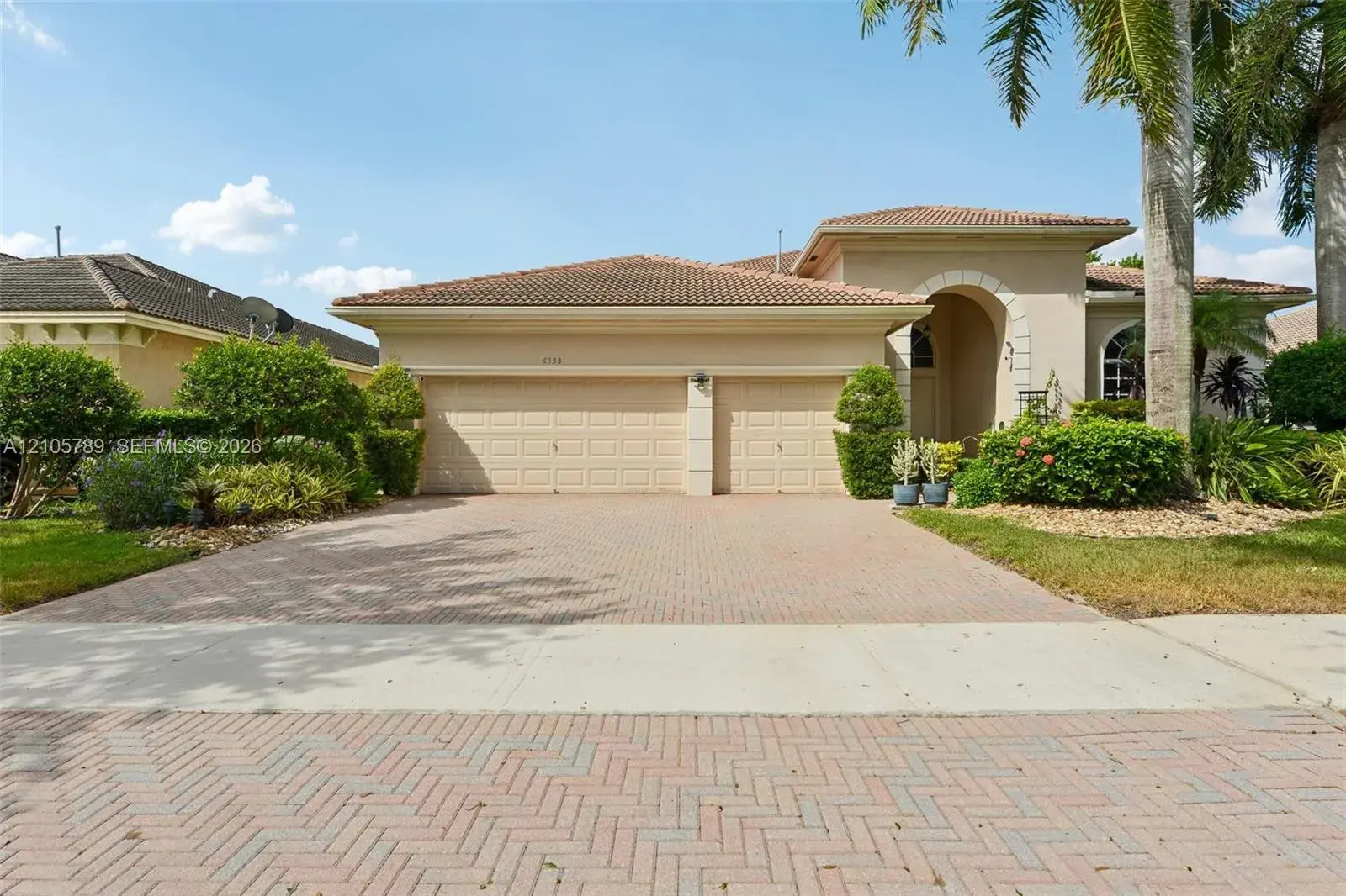 5 bedroom 3 bath Residential for sale at 6353 SW 191st Ave, Pembroke Pines FL 33332