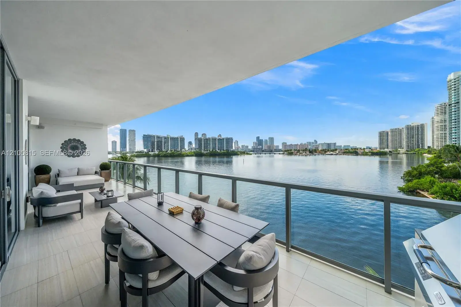 3 bedroom 4 bath Residential Lease for rent at 3300 NE 188th St # 312, Aventura FL 33180