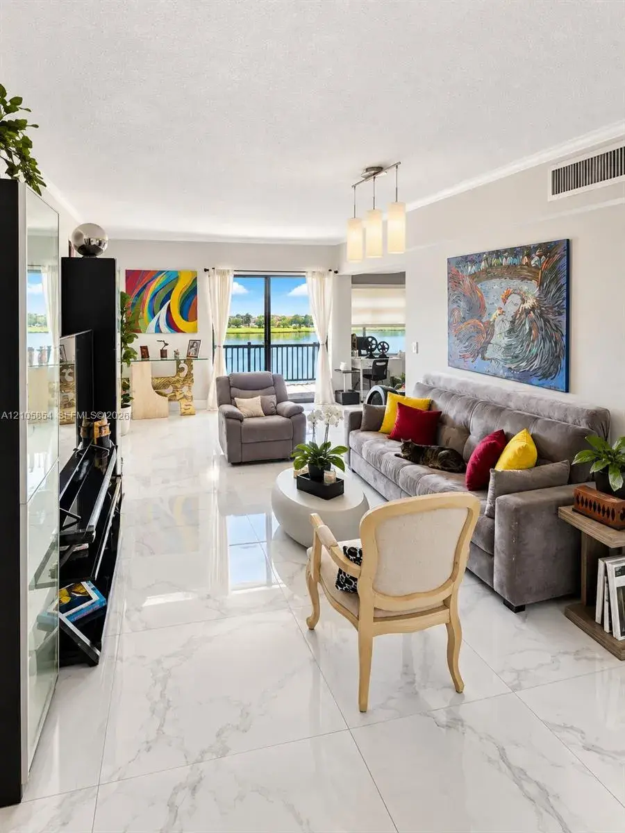 454 NW 97th Pl, Miami FL 33172