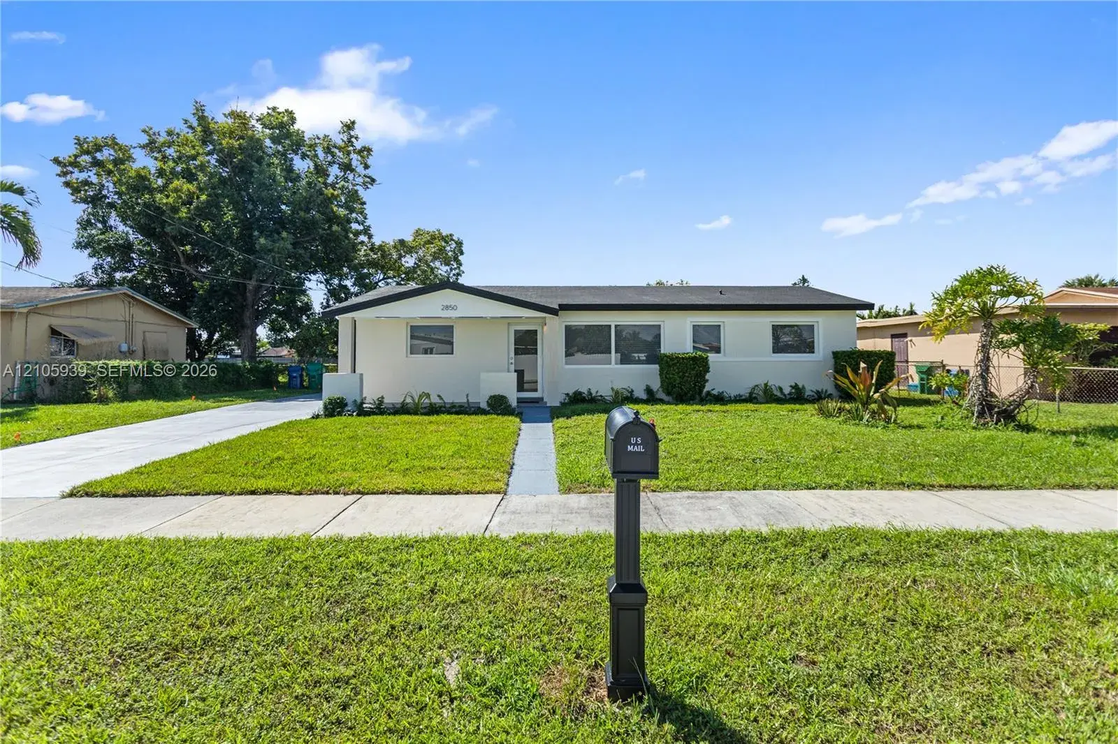 2850 NW 205th St, Miami Gardens FL 33056
