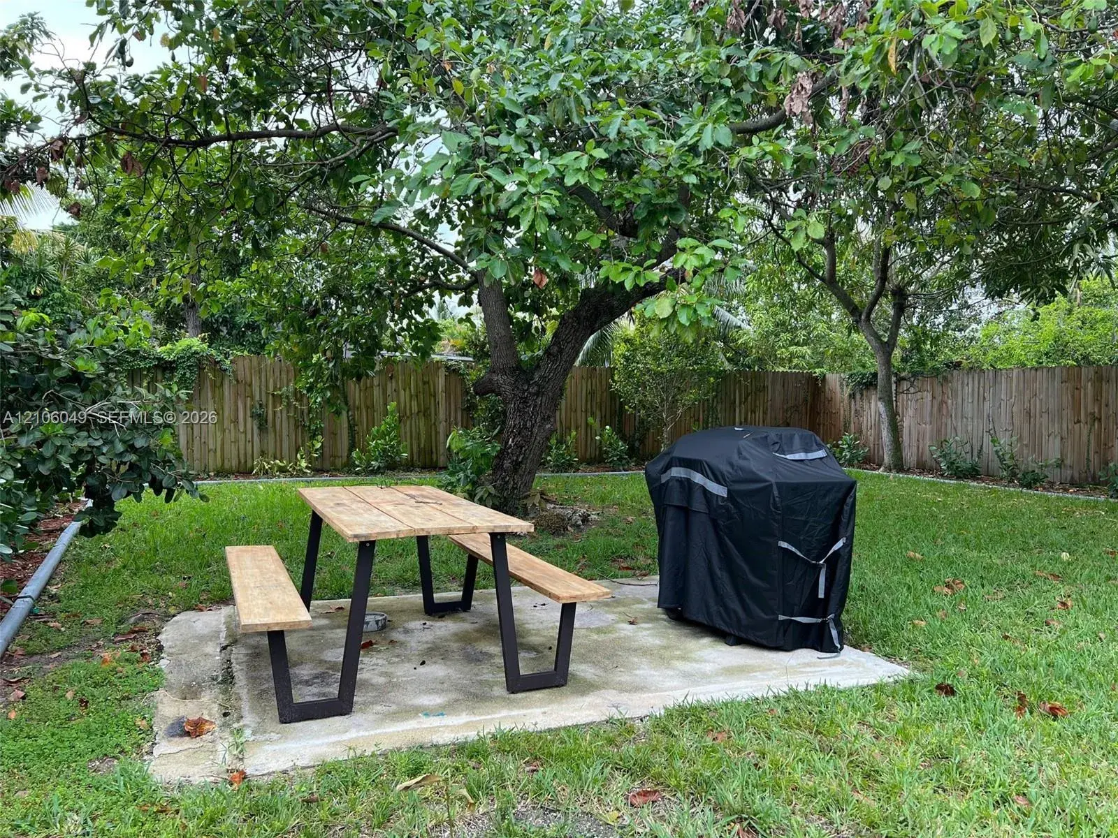1438 NW 27th St, Miami FL 33142