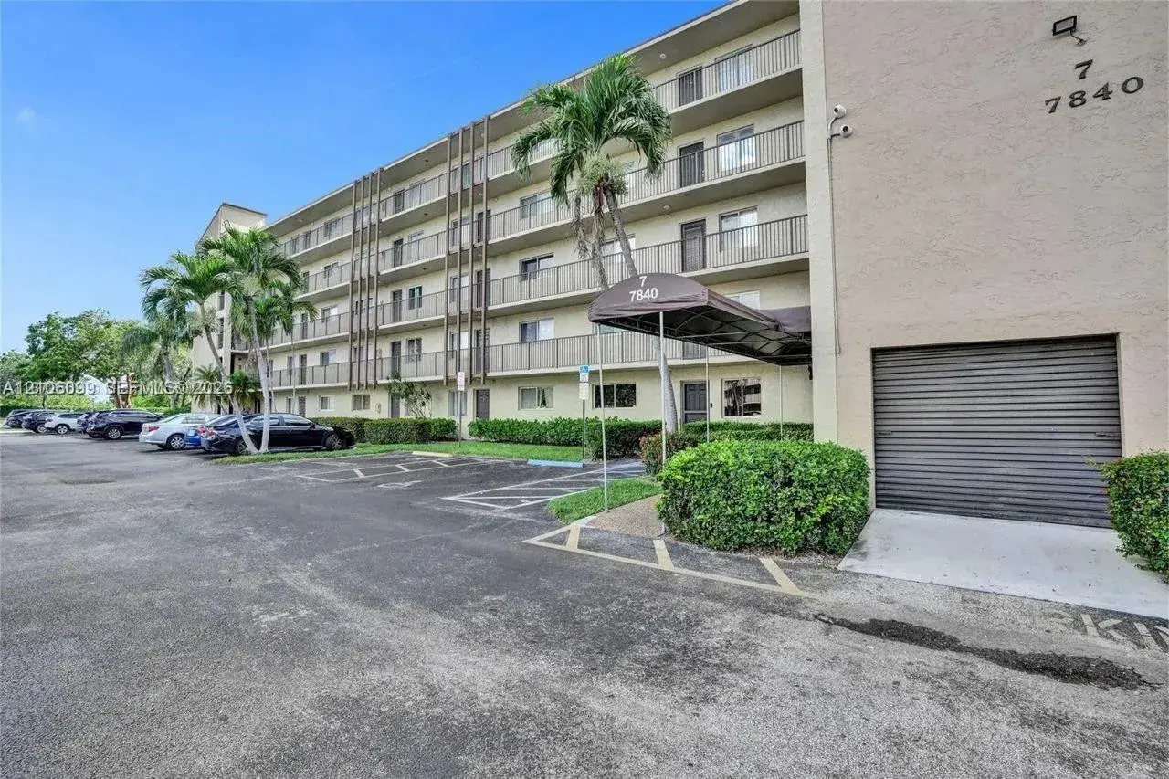 2 bedroom 2 bath Residential for sale at 7840 NW 50th St # 105, Lauderhill FL 33351