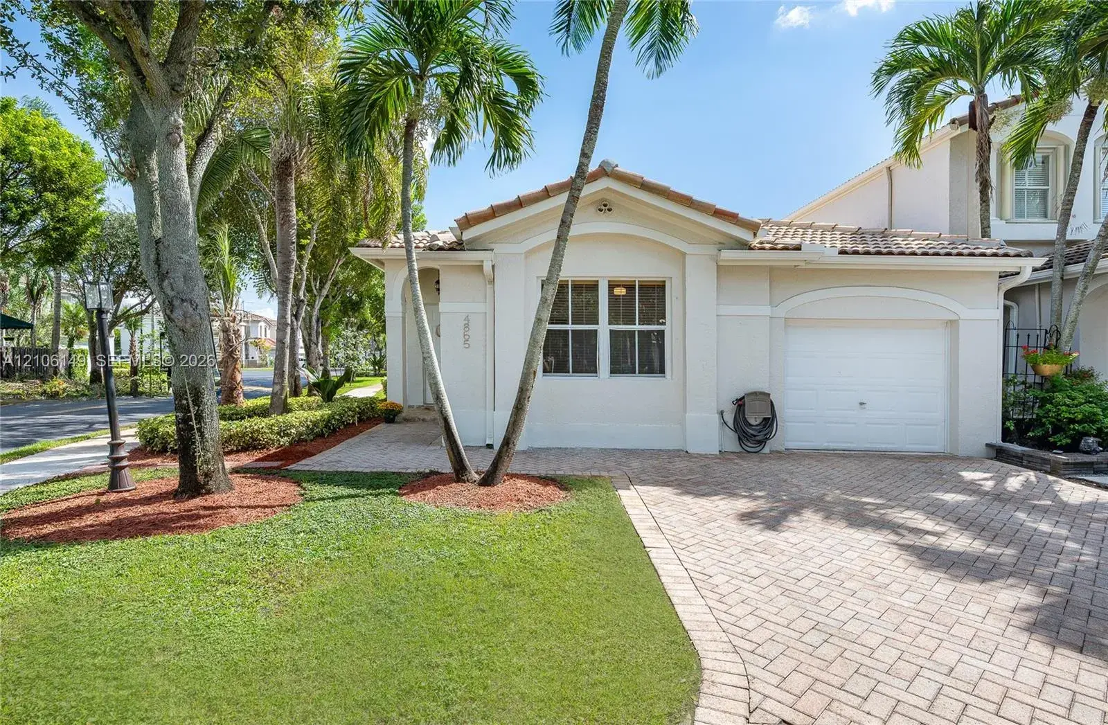 4865 NW 108th Path, Doral FL 33178