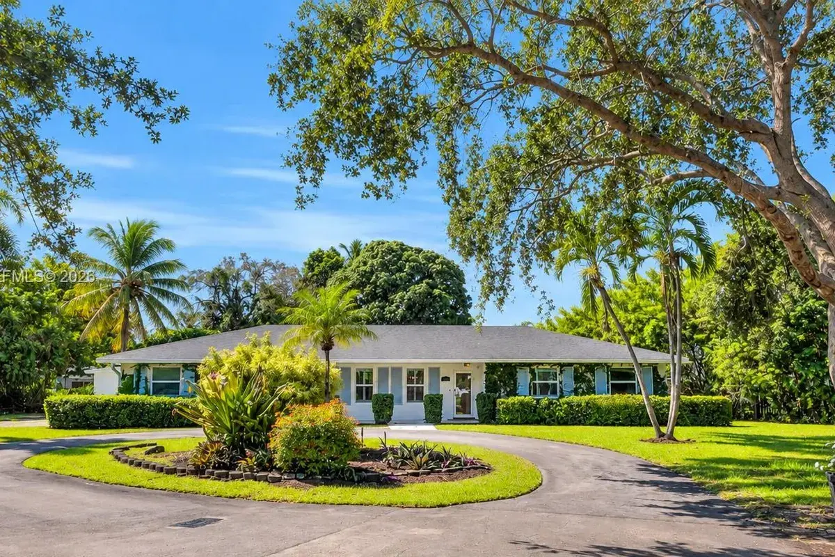 8600 SW 145th St, Palmetto Bay FL 33158