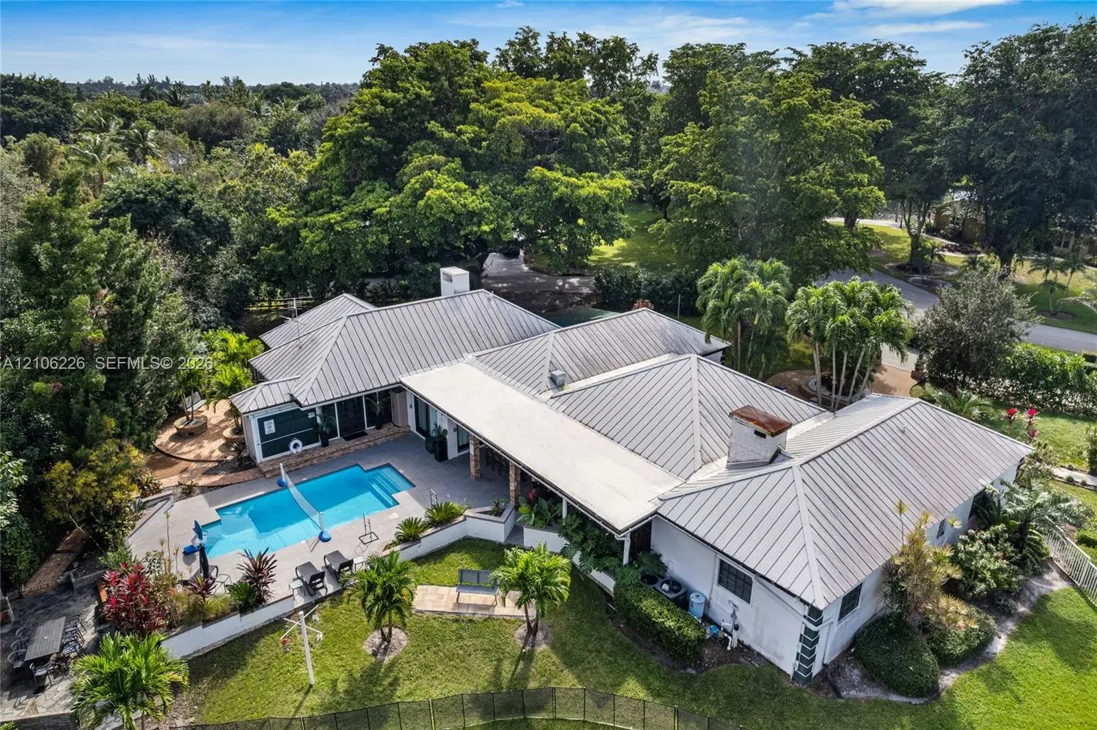 8 bedroom 4 bath Residential for sale at 11155 SW 40th St, Davie FL 33328